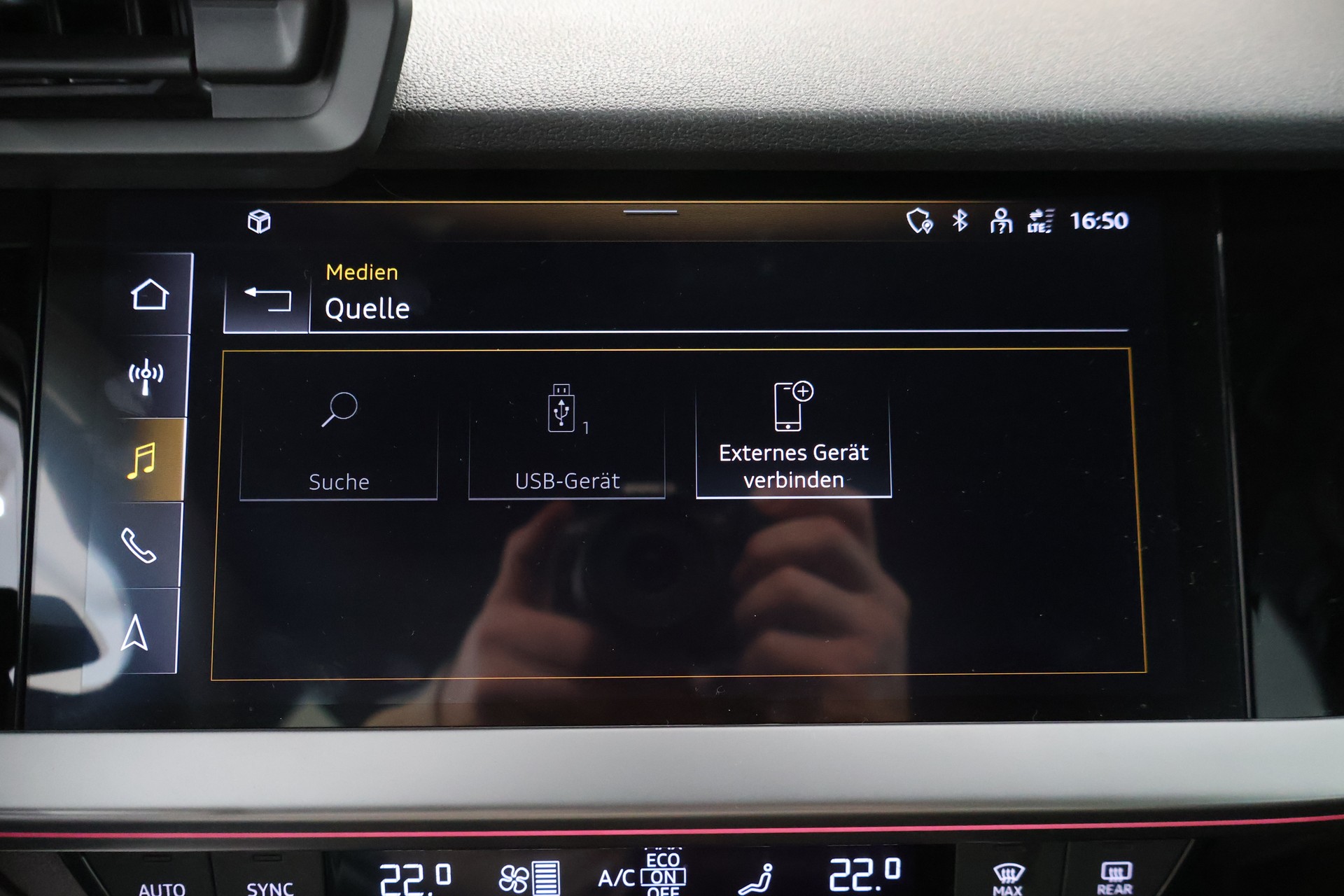 AUDI A3 Sportback 40 TFSI S line quattro S-tronic-image-24