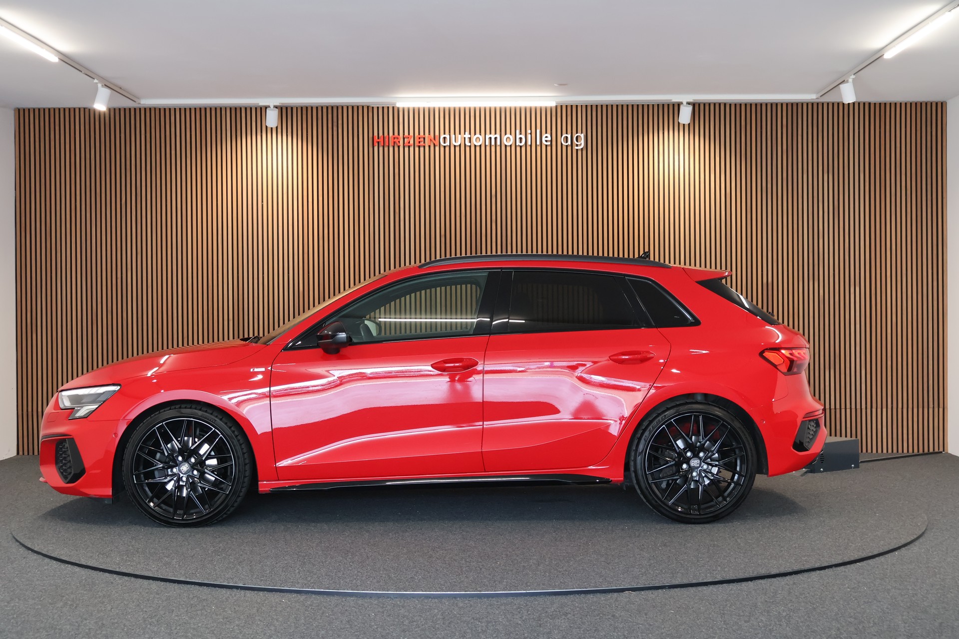 AUDI A3 Sportback 40 TFSI S line quattro S-tronic-image-1
