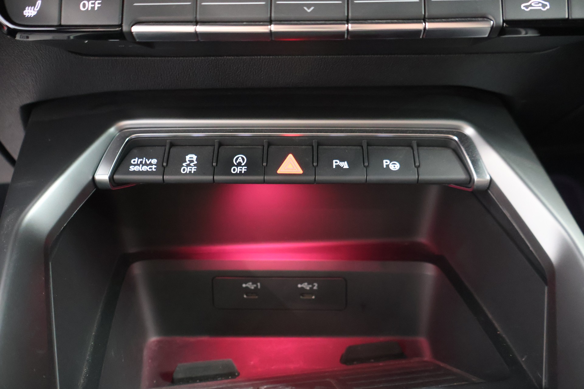 AUDI A3 Sportback 40 TFSI S line quattro S-tronic-image-20