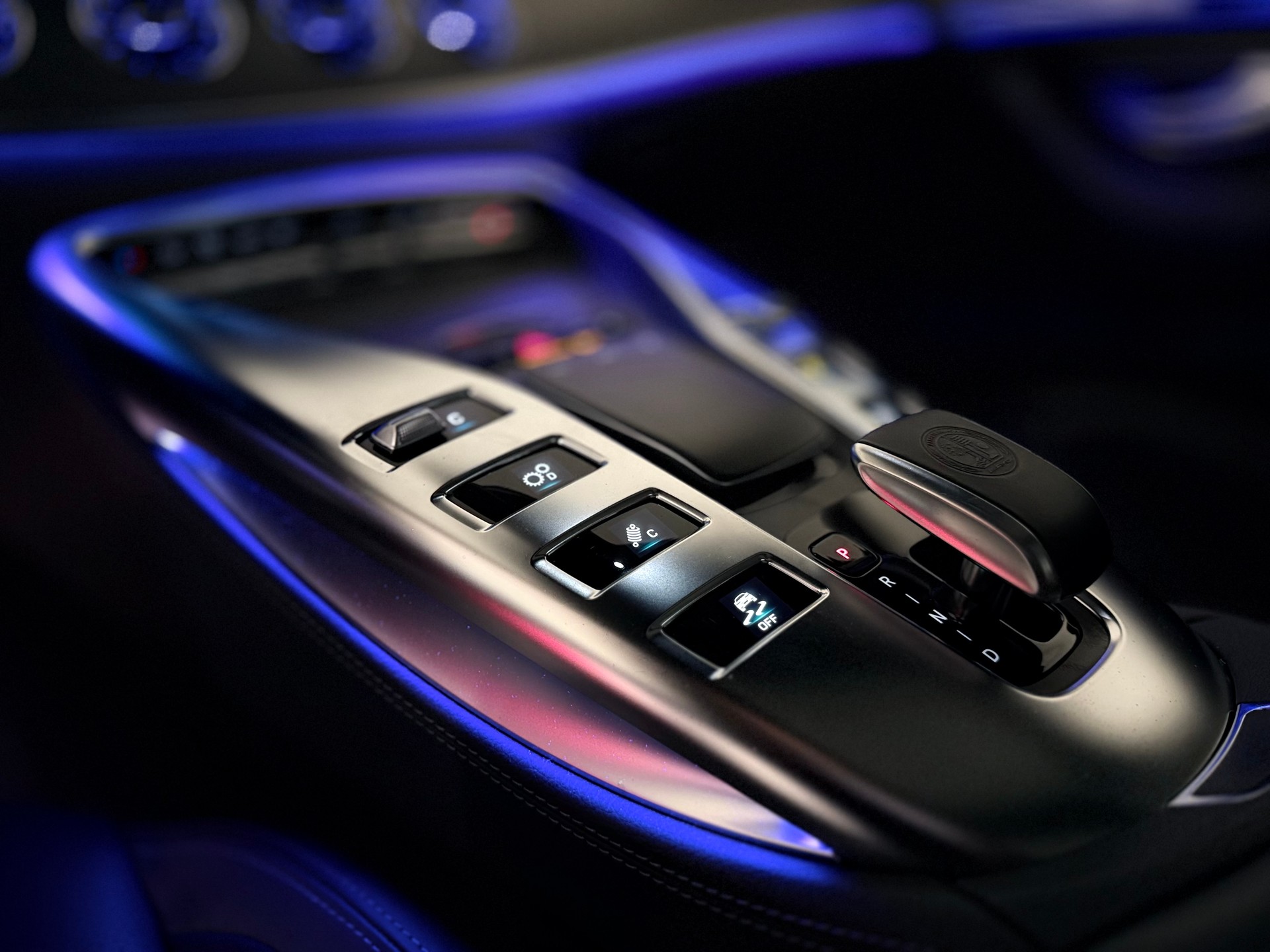 MERCEDES-BENZ AMG GT 4 63 4Matic+ Speedshift MCT-image-9