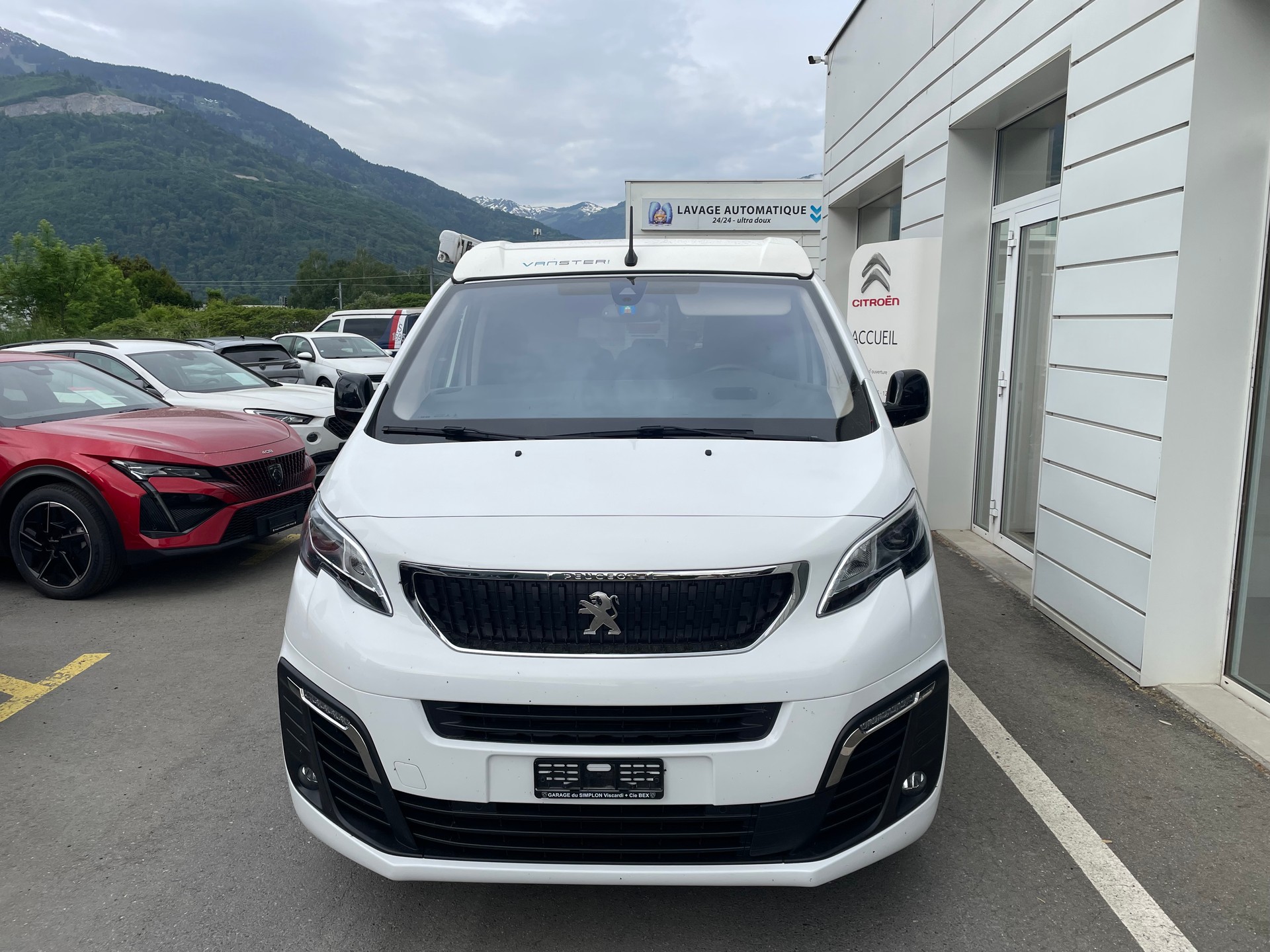 PEUGEOT Peugeot Traveller Vanster-image-1