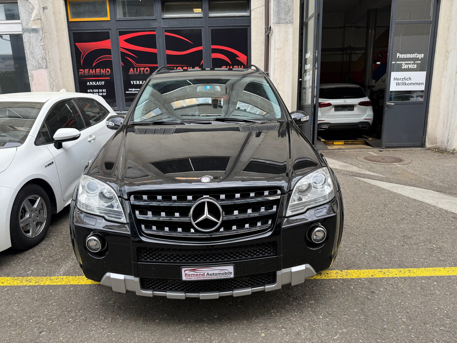 MERCEDES-BENZ ML 350 4Matic 7G-Tronic AMG Optik-image-5
