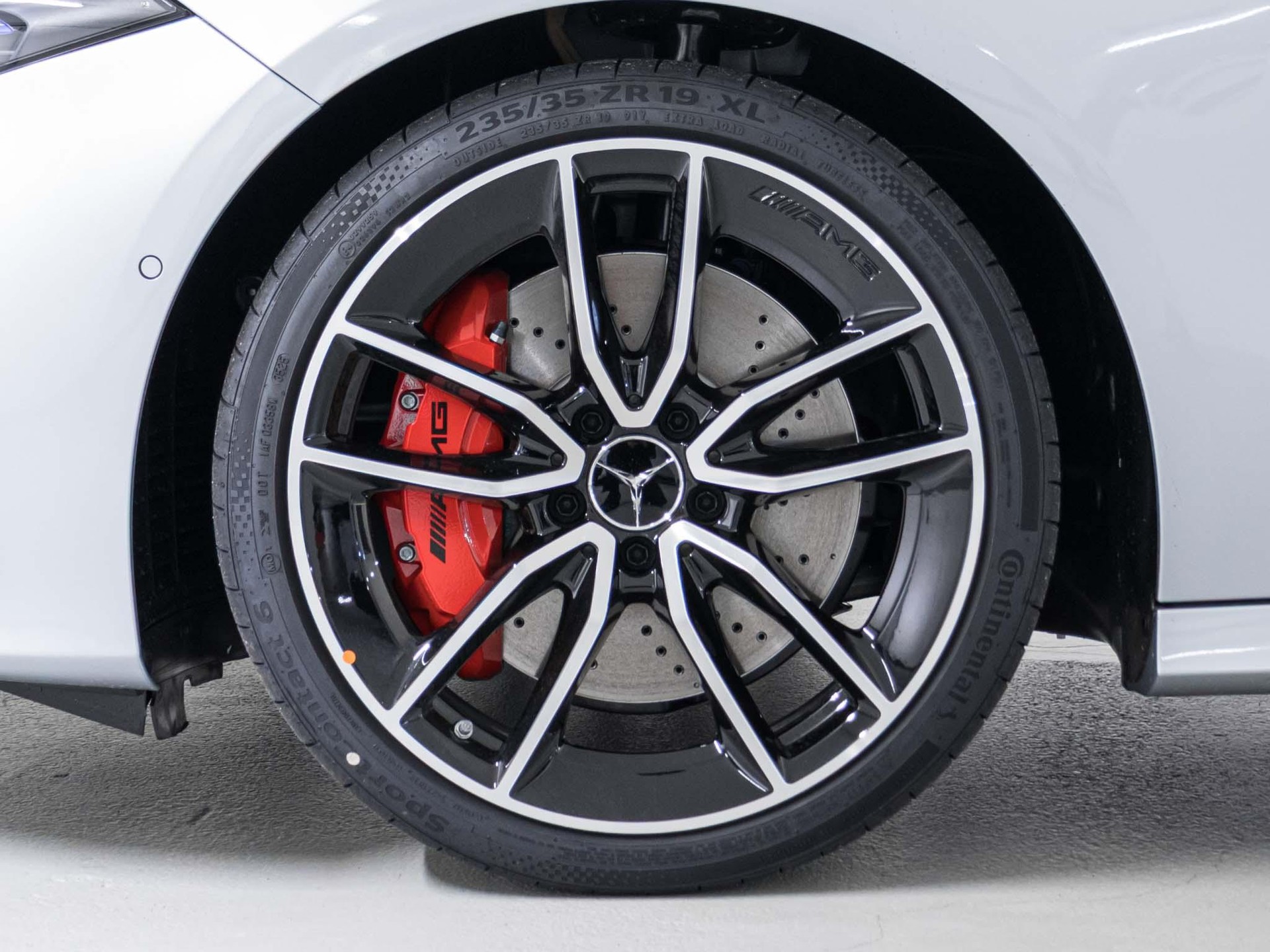 MERCEDES-BENZ A 35 AMG 4MATIC-image-14