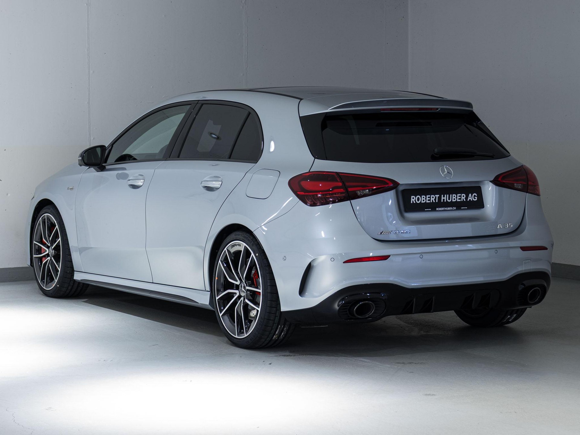 MERCEDES-BENZ A 35 AMG 4MATIC-image-3