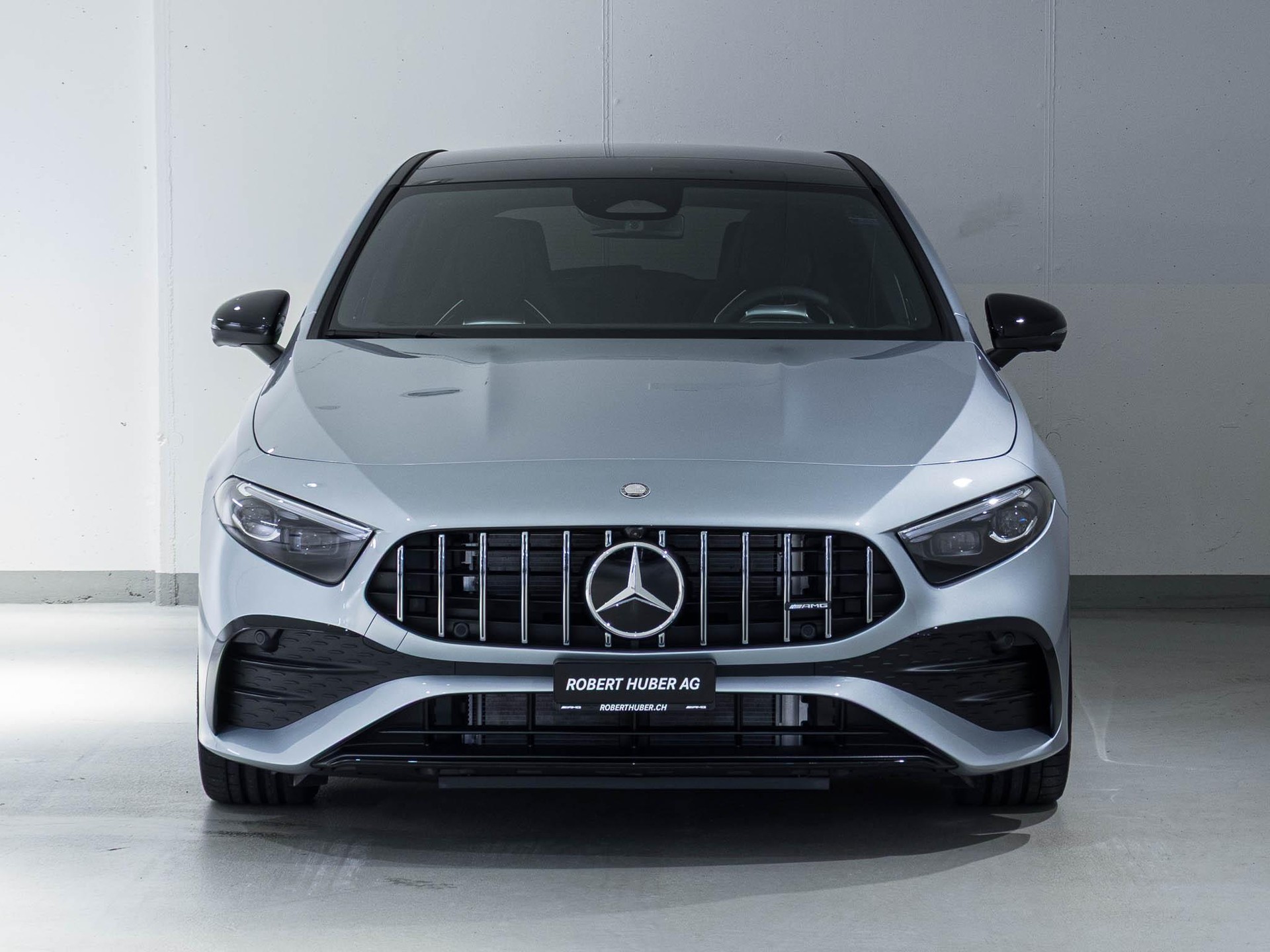 MERCEDES-BENZ A 35 AMG 4MATIC-image-2