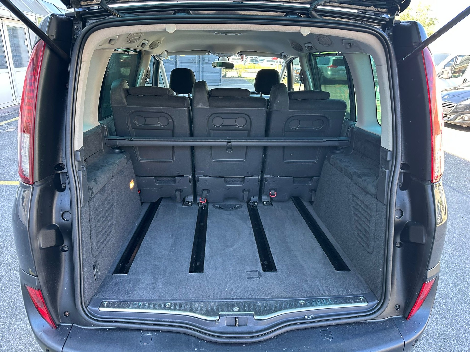 RENAULT Espace 2.0 Turbo Privilège-image-10