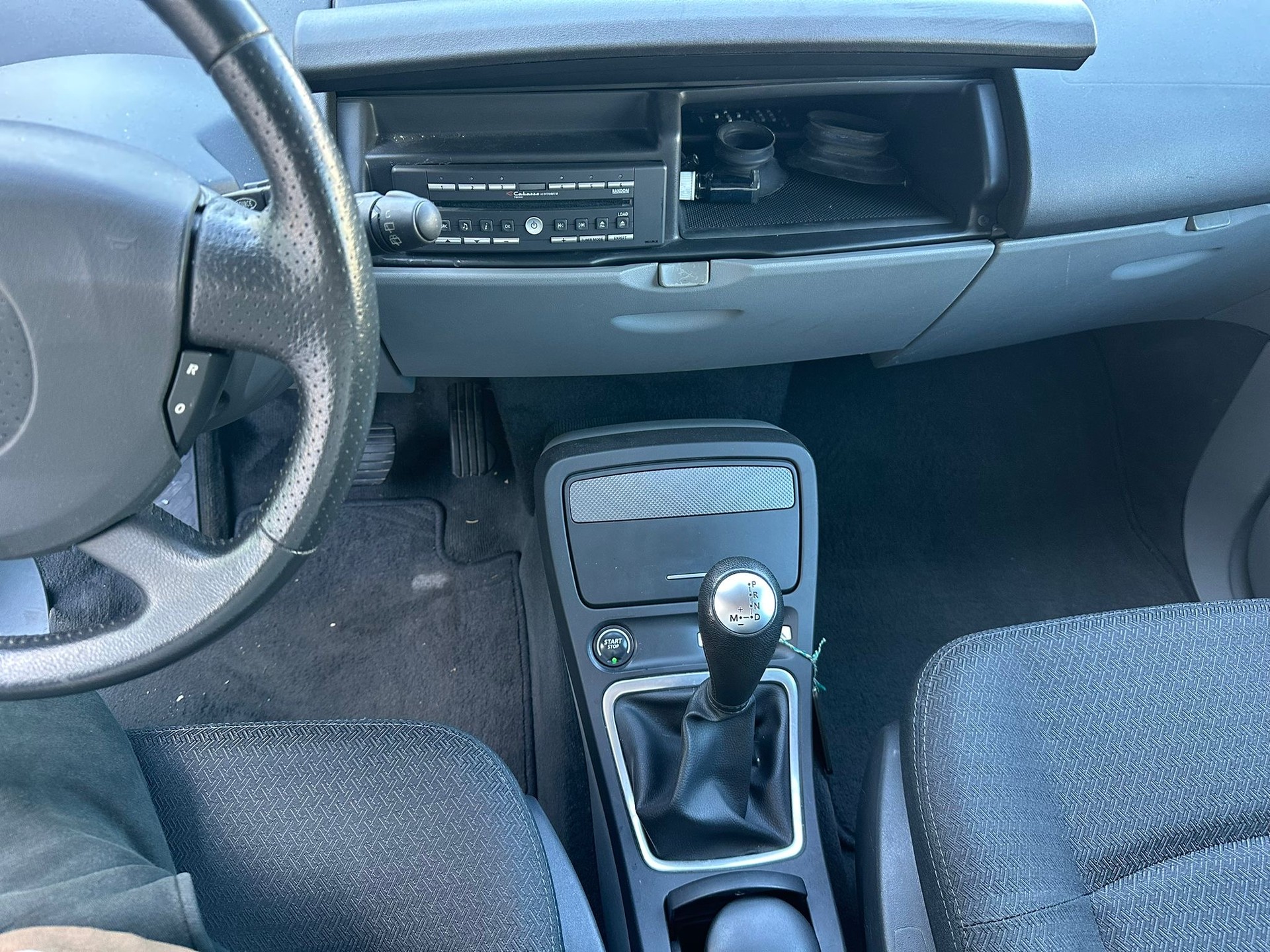 RENAULT Espace 2.0 Turbo Privilège-image-14