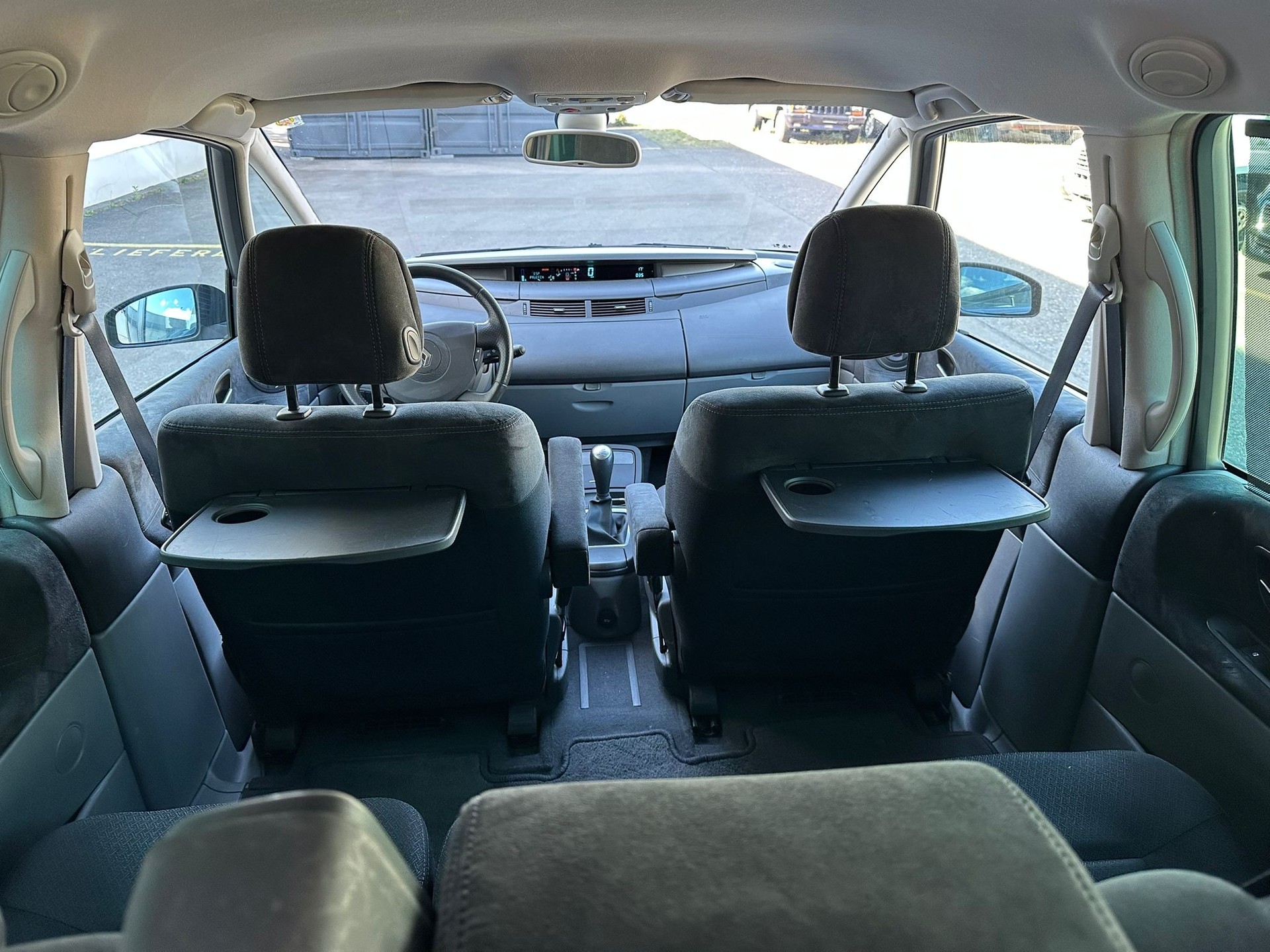 RENAULT Espace 2.0 Turbo Privilège-image-17