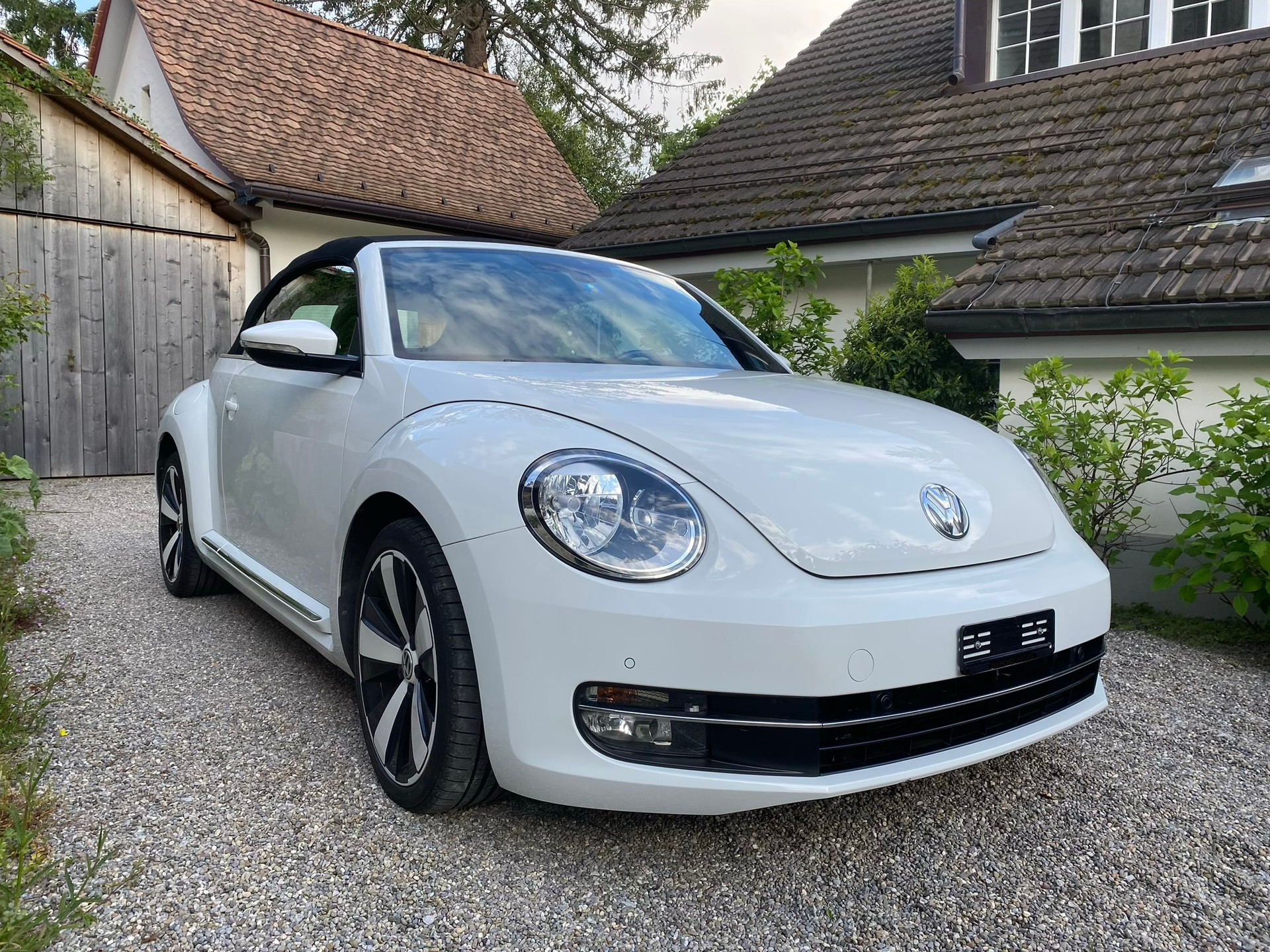 VW VW Beetle Cabrio 1.4 TSI Sport - frisch ab Service & MFK - Leder-image-19