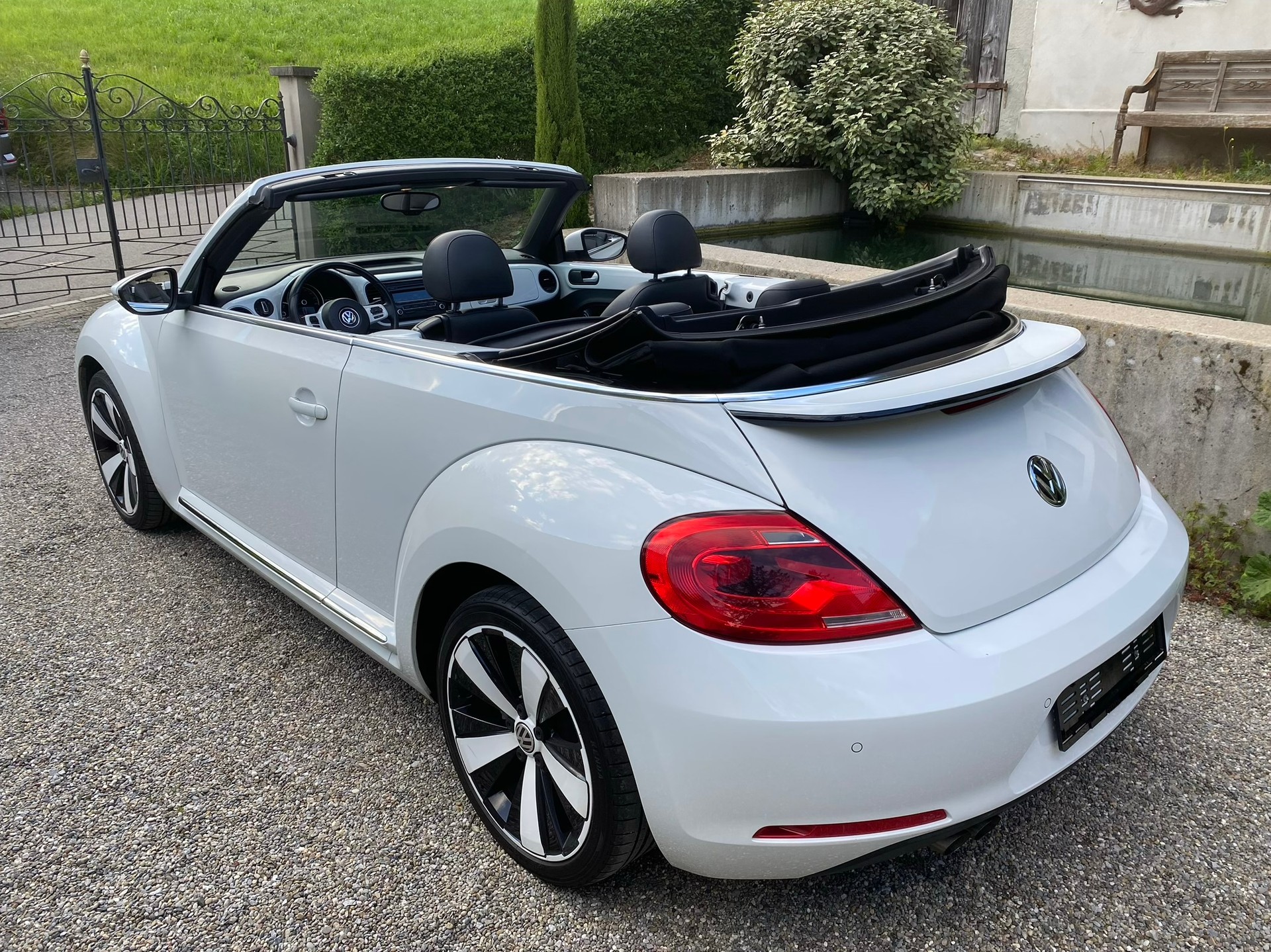 VW VW Beetle Cabrio 1.4 TSI Sport - frisch ab Service & MFK - Leder-image-3