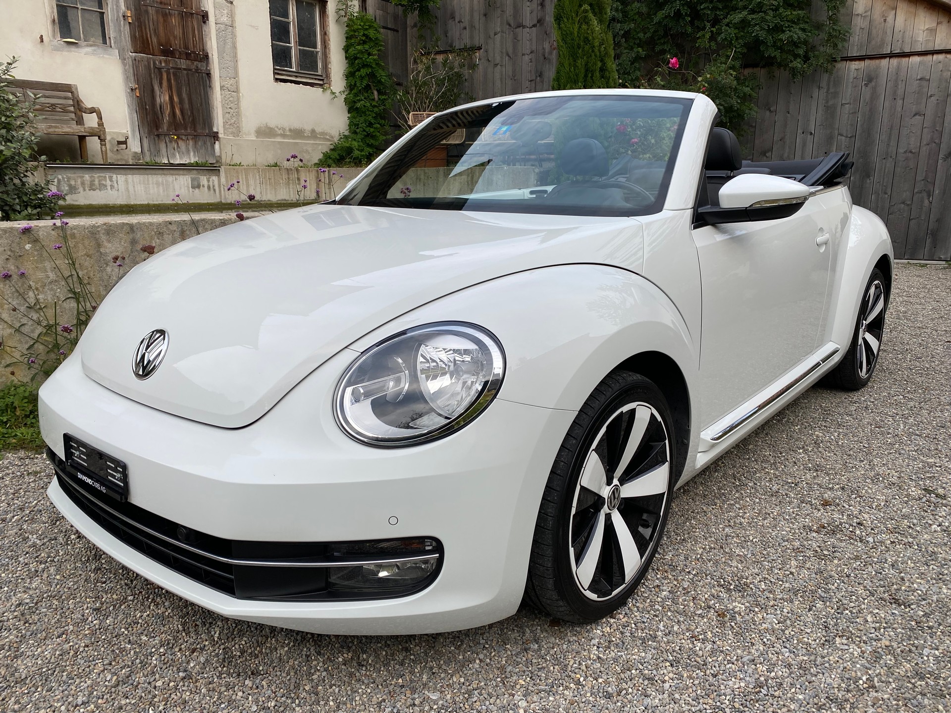 VW VW Beetle Cabrio 1.4 TSI Sport - frisch ab Service & MFK - Leder-image-2