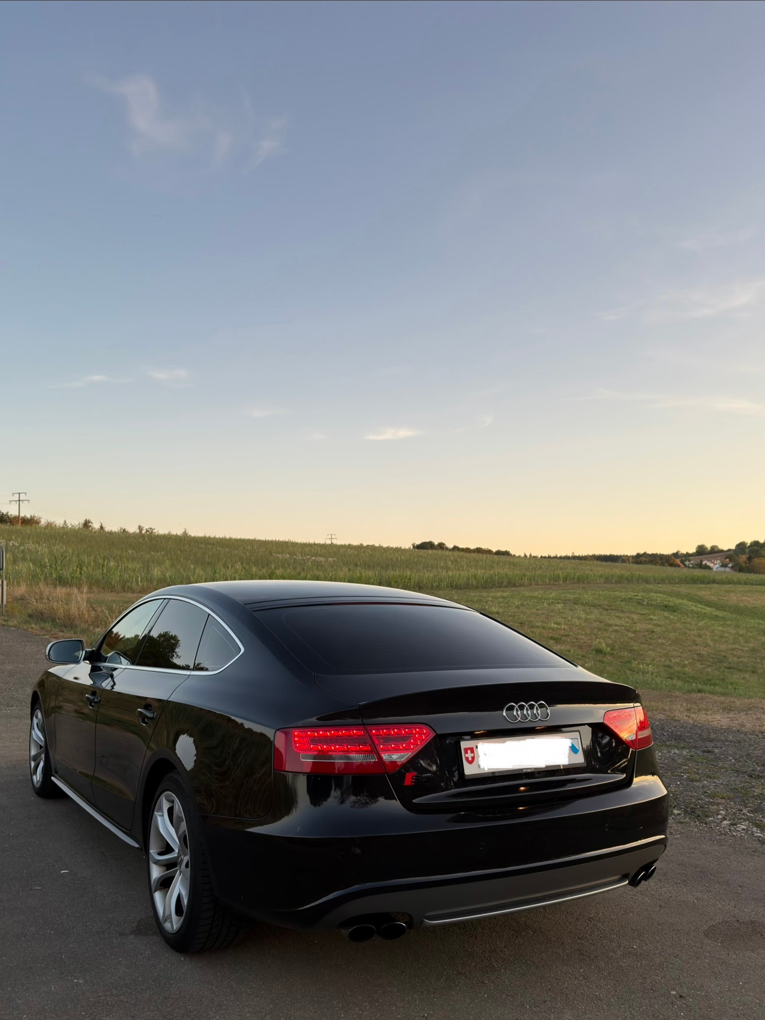 AUDI 3.0 V6 TFSI quattro S-Tronic-image-1