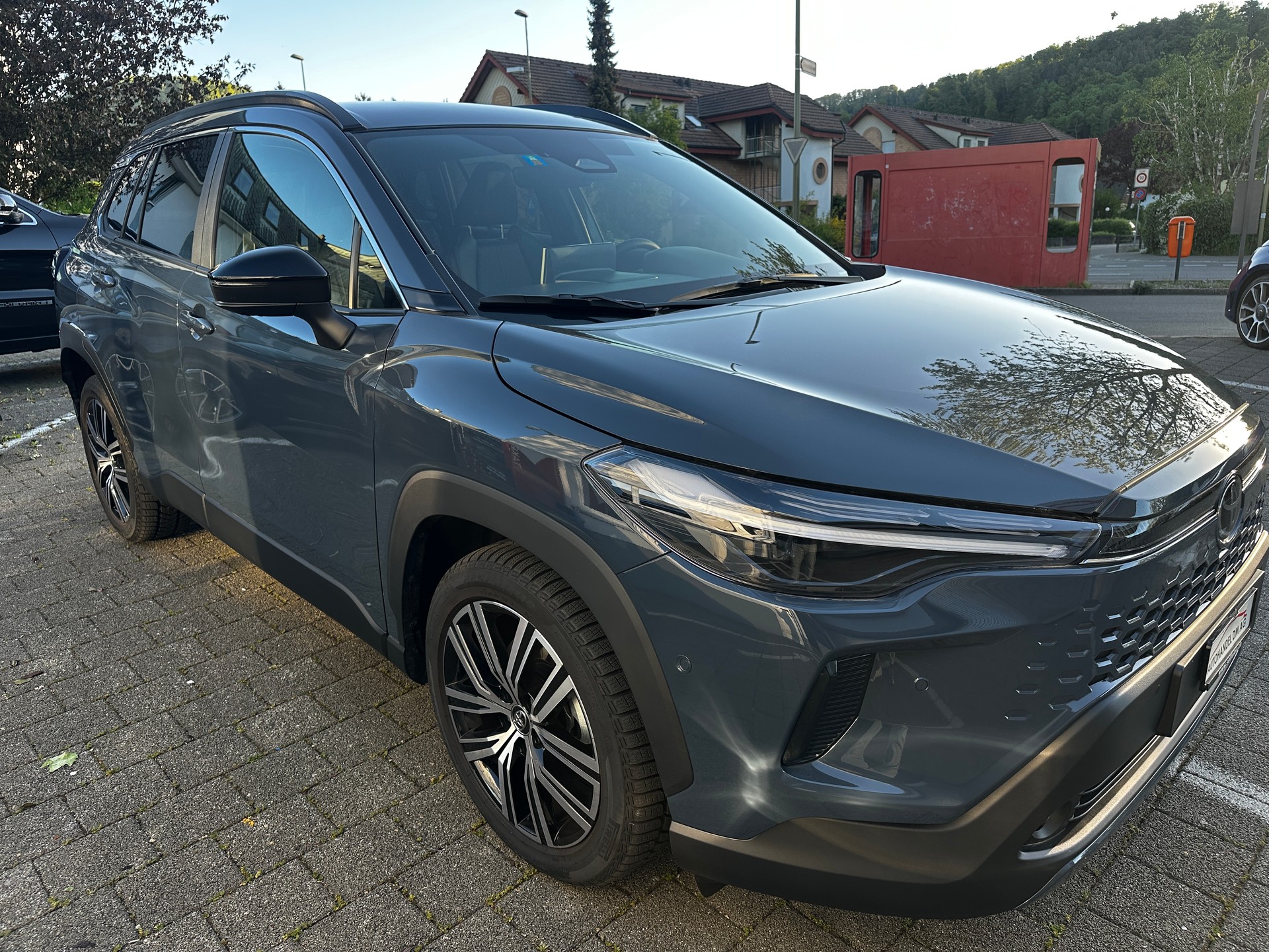 TOYOTA Corolla Cross 2.0 Premium e-CVT AWD-image-7