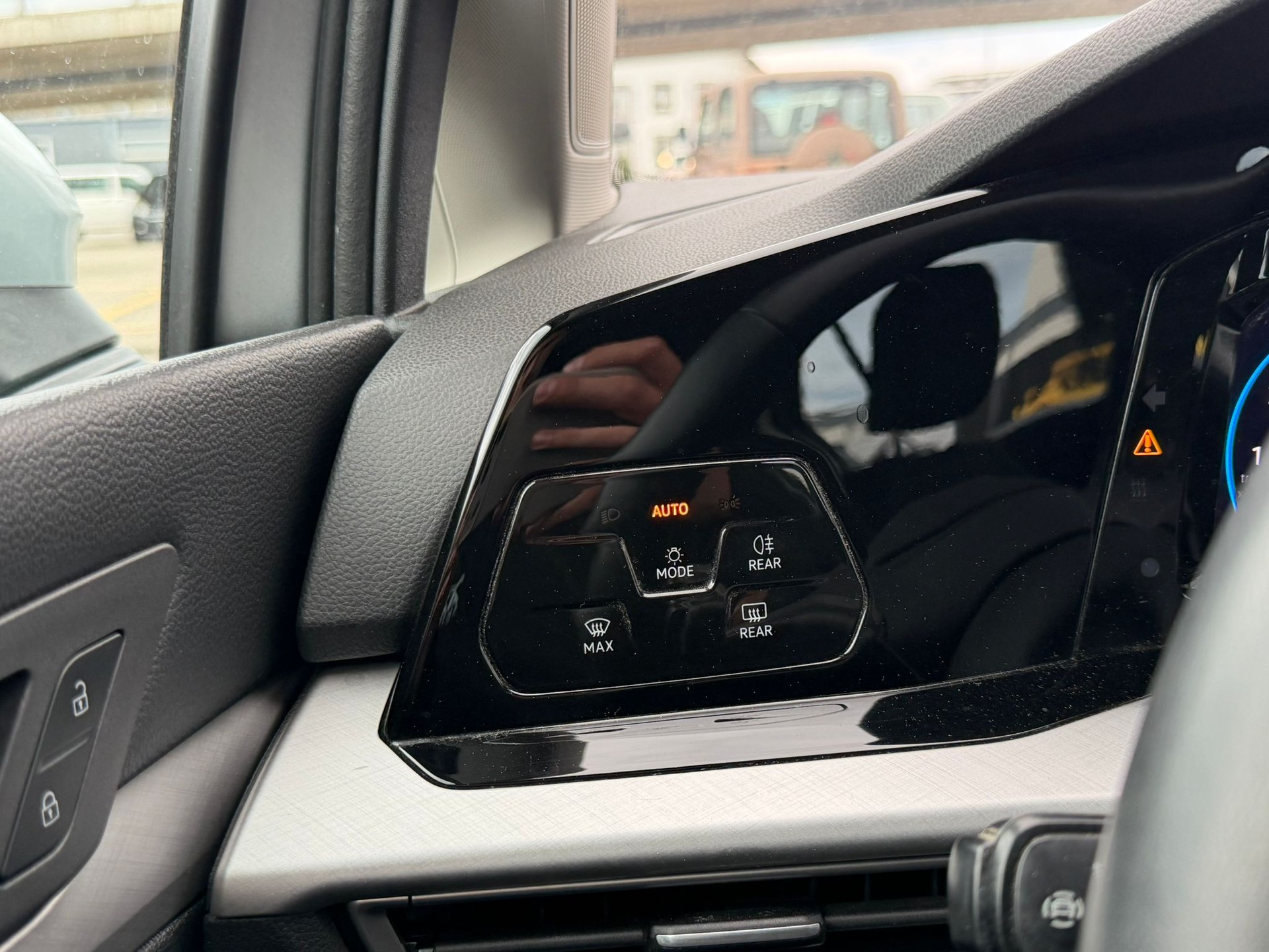 VW Golf 1.5 TSI ACT Style expertiser du jour garantie 2 ans-image-11