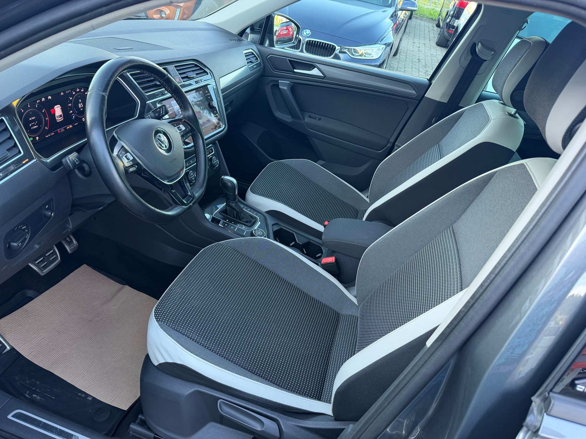 VW Tiguan 2.0TSI Offroad 4Motion DSG-image-6