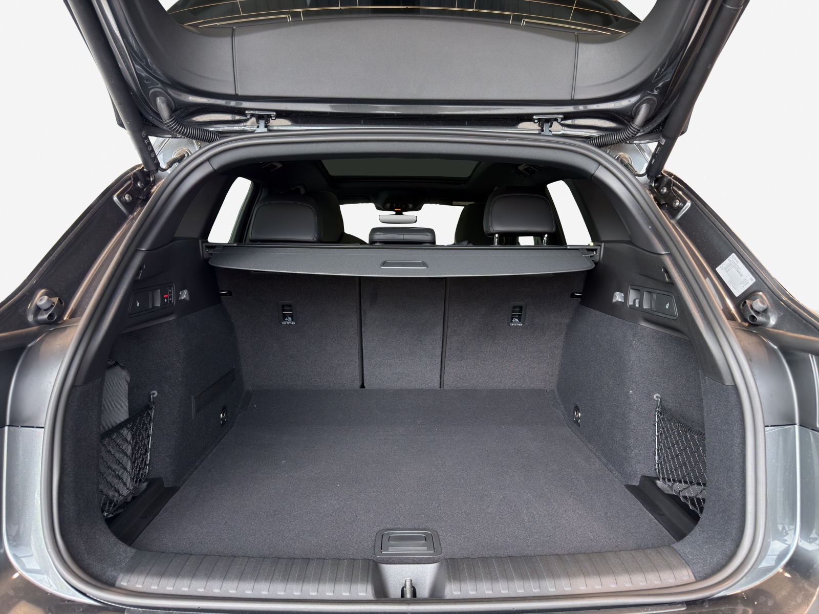 AUDI SQ6 e-tron quattro-image-12