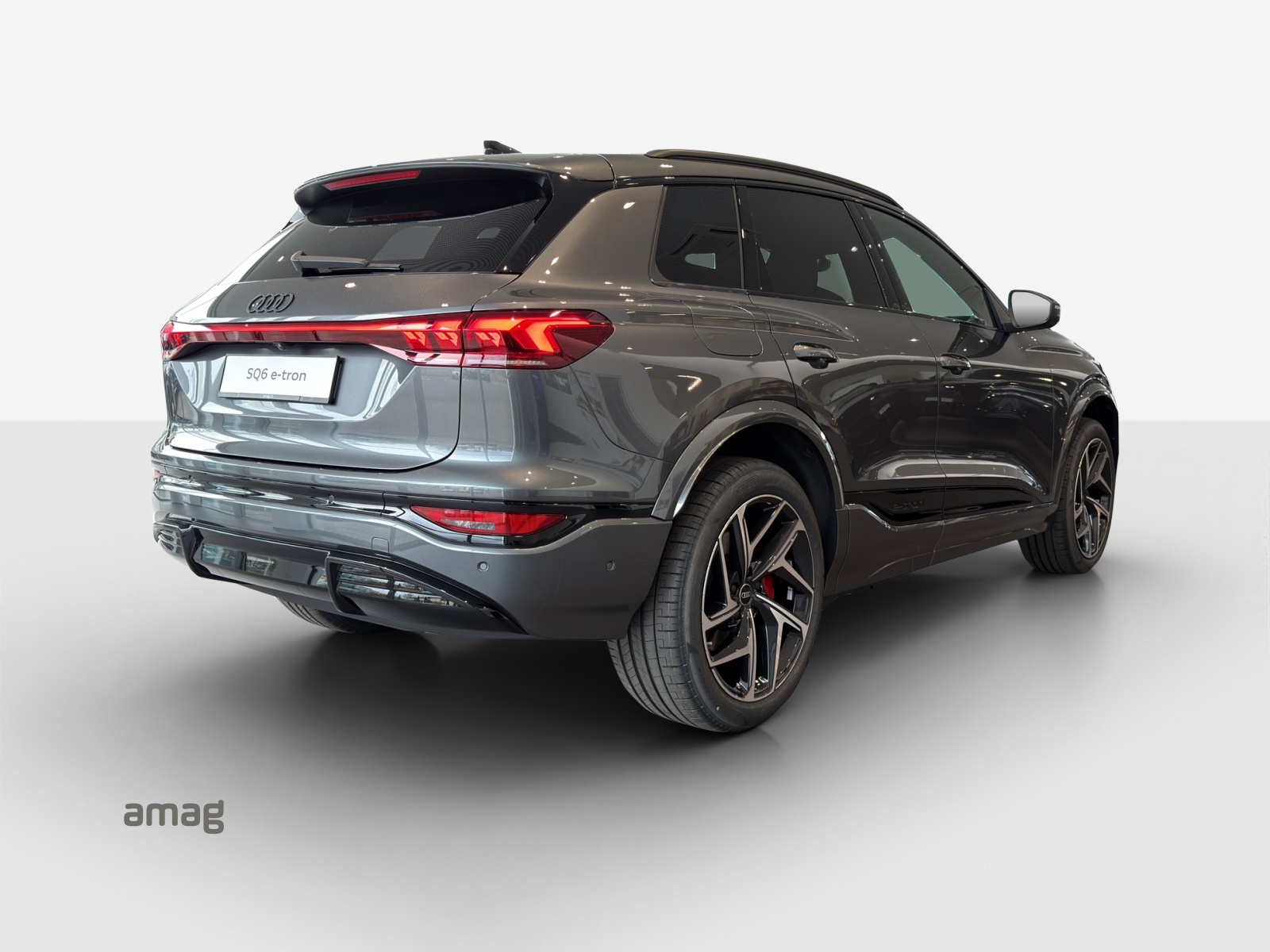 AUDI SQ6 e-tron quattro-image-4