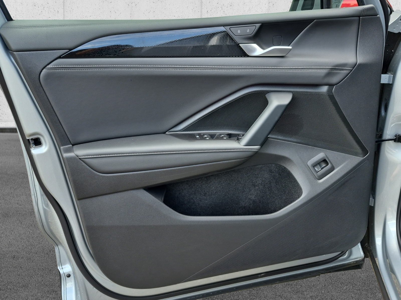 VW Tiguan 2.0 TSI DSG United 4Motion-image-11