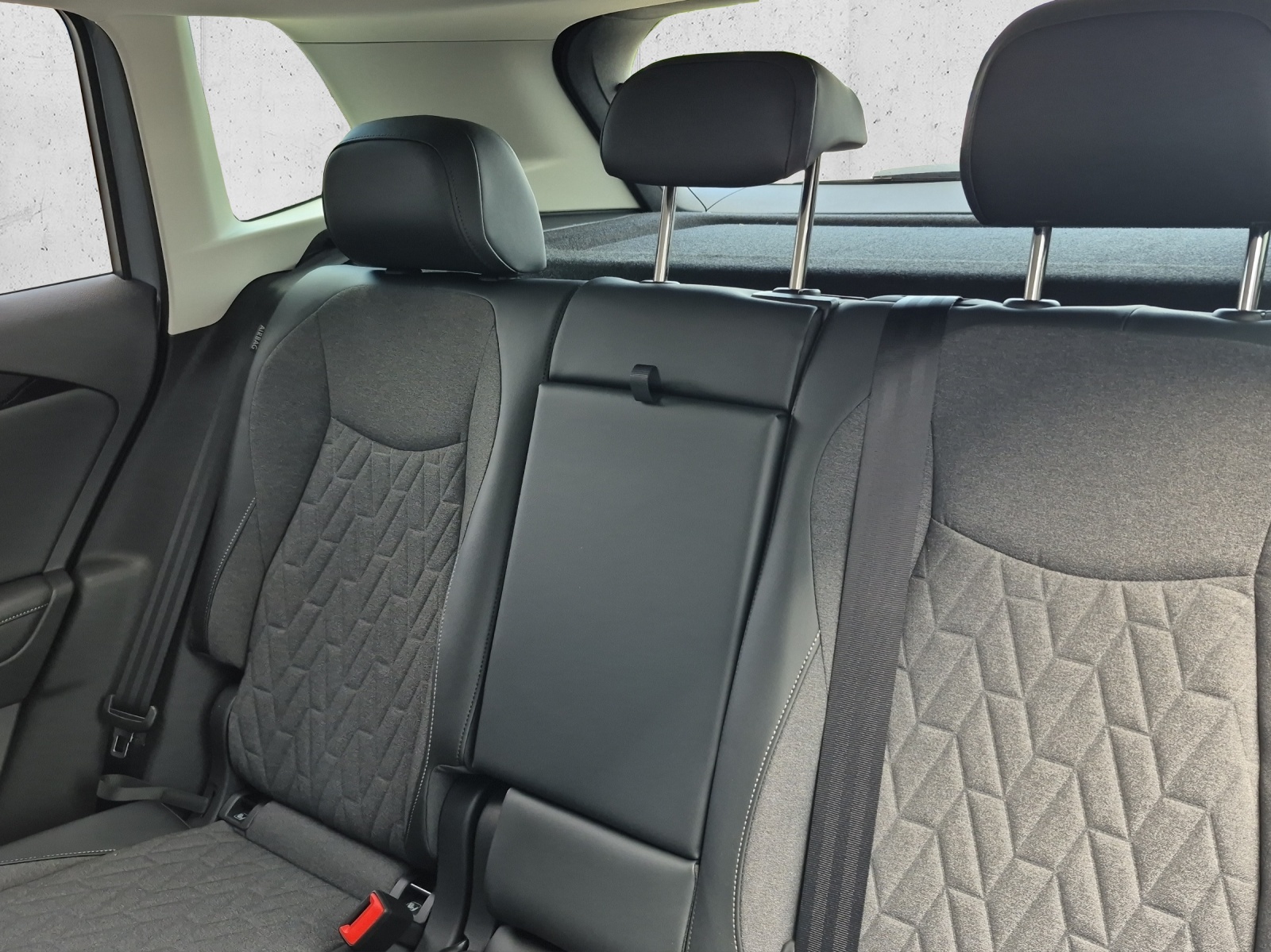 VW Tiguan 2.0 TSI DSG United 4Motion-image-12