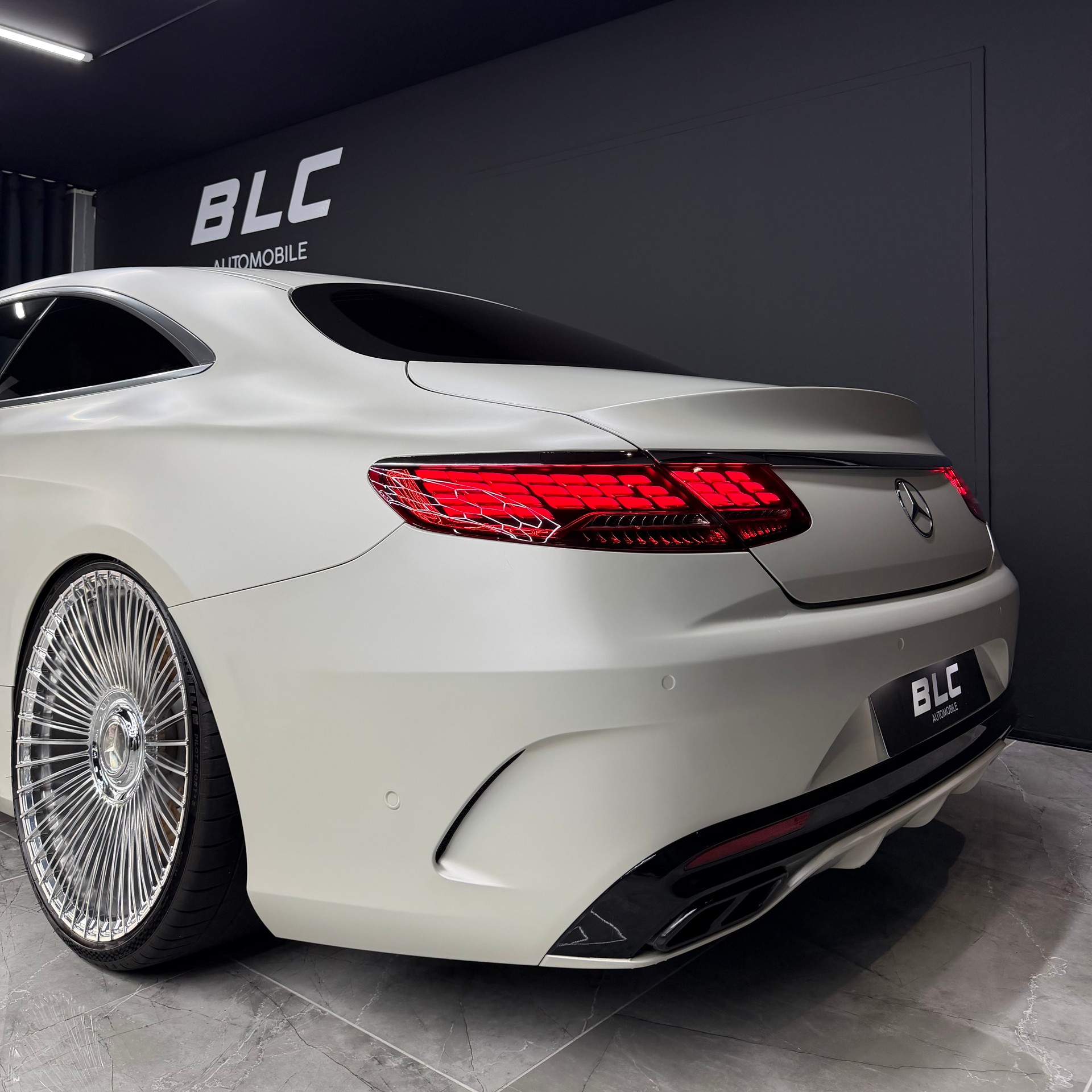 MERCEDES-BENZ S 400 Coupé 4Matic 7G-Tronic-image-6