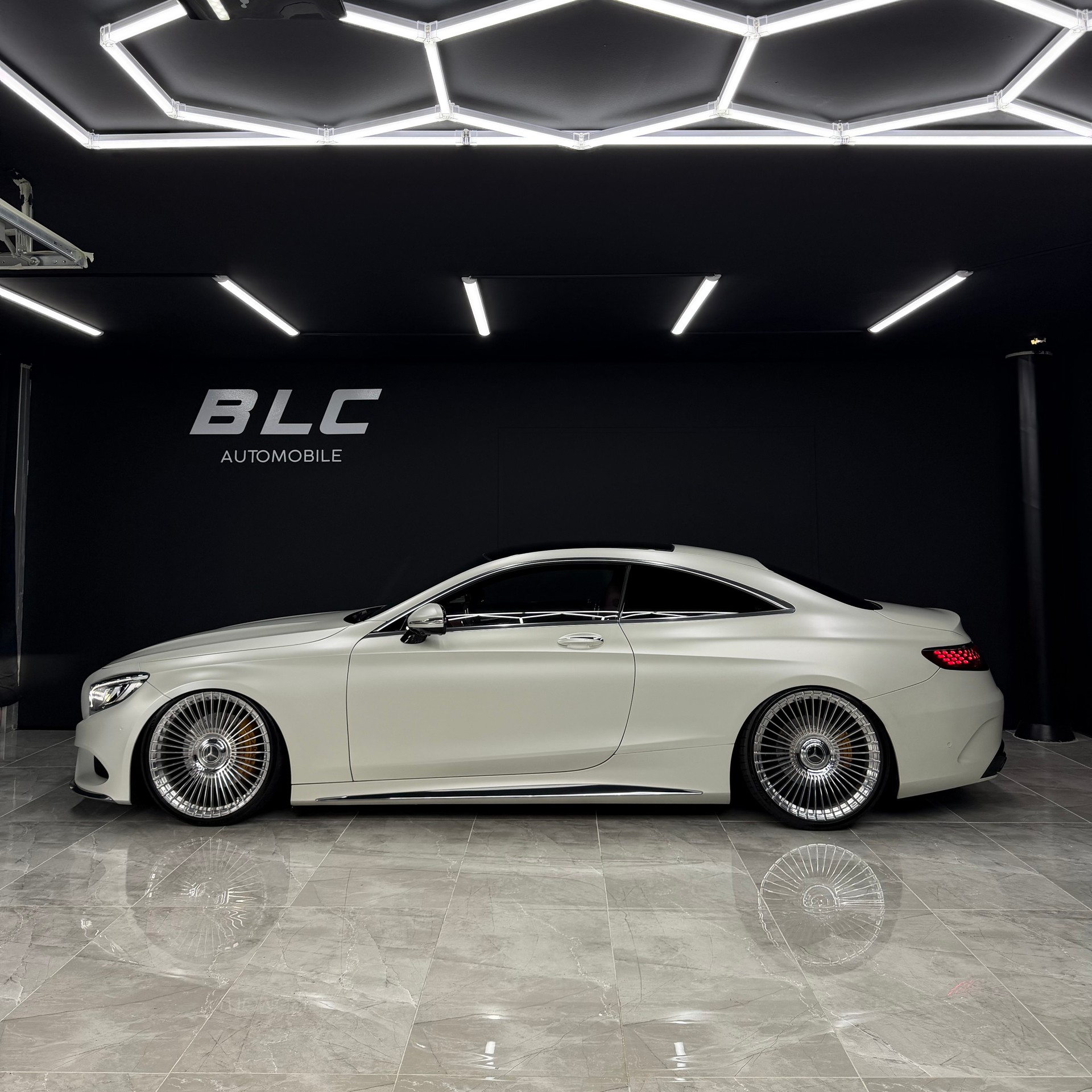 MERCEDES-BENZ S 400 Coupé 4Matic 7G-Tronic-image-2