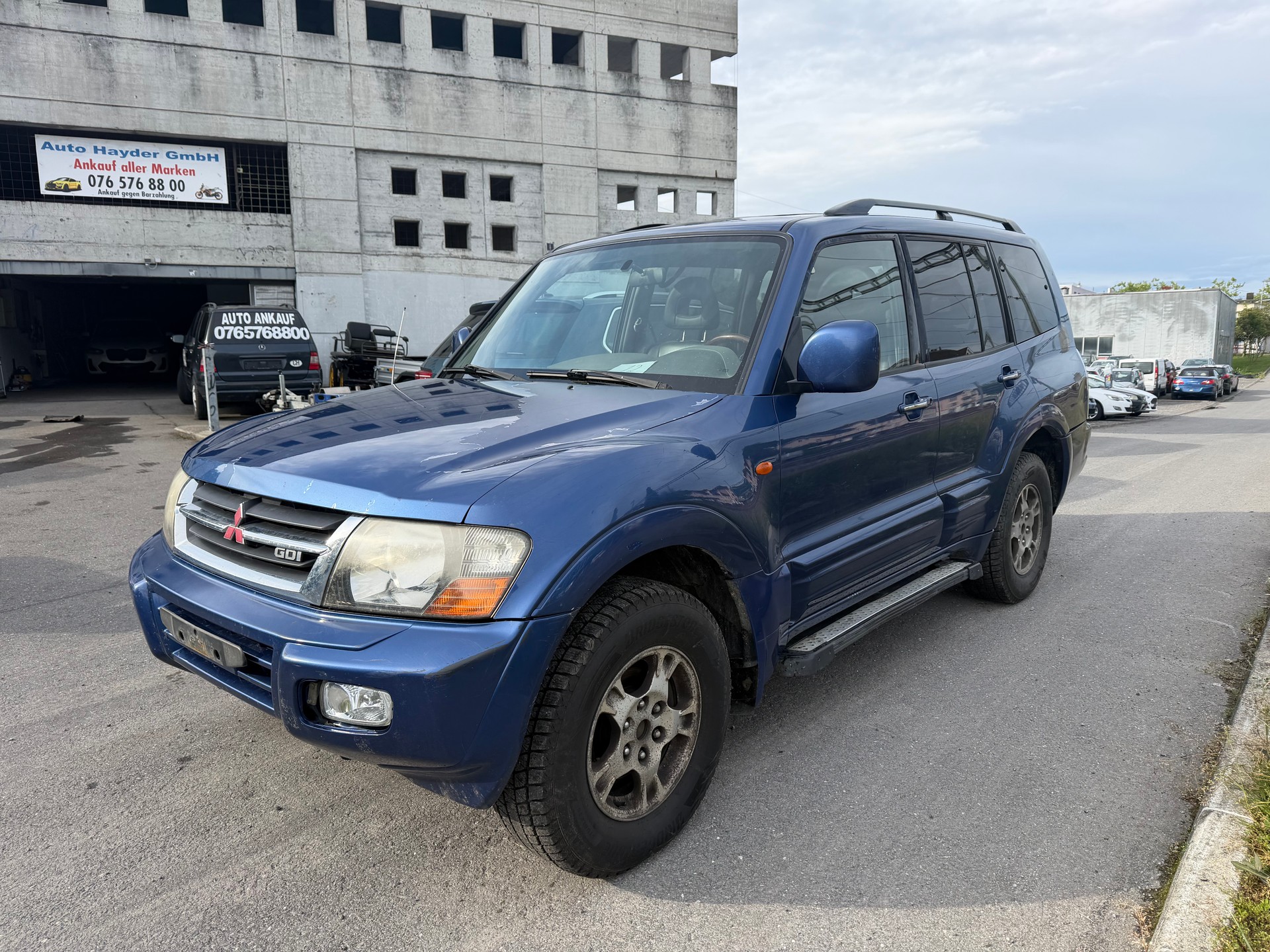MITSUBISHI Pajero 3.5 Premium (Edition)-image-1