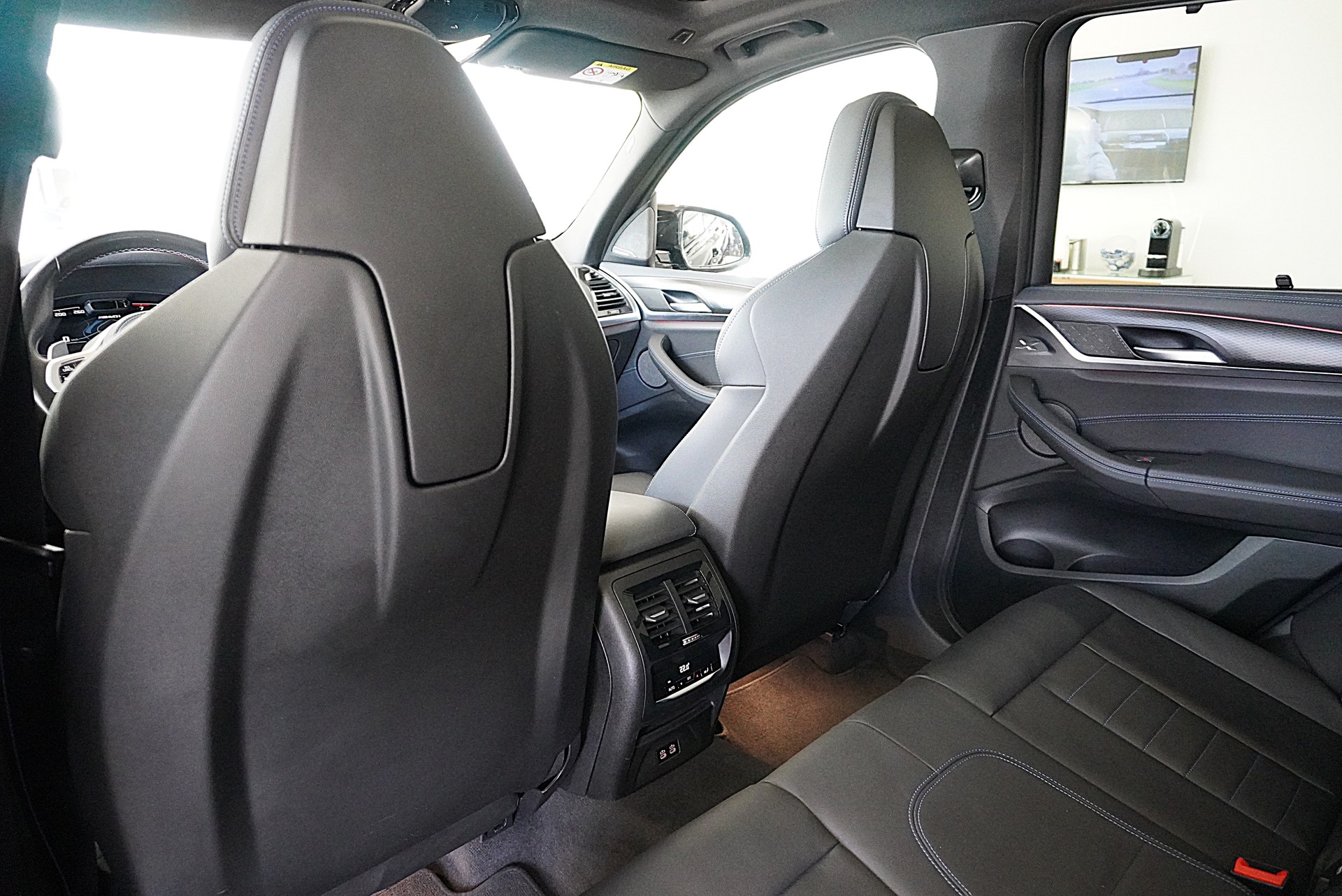 BMW X3 M40i-image-19