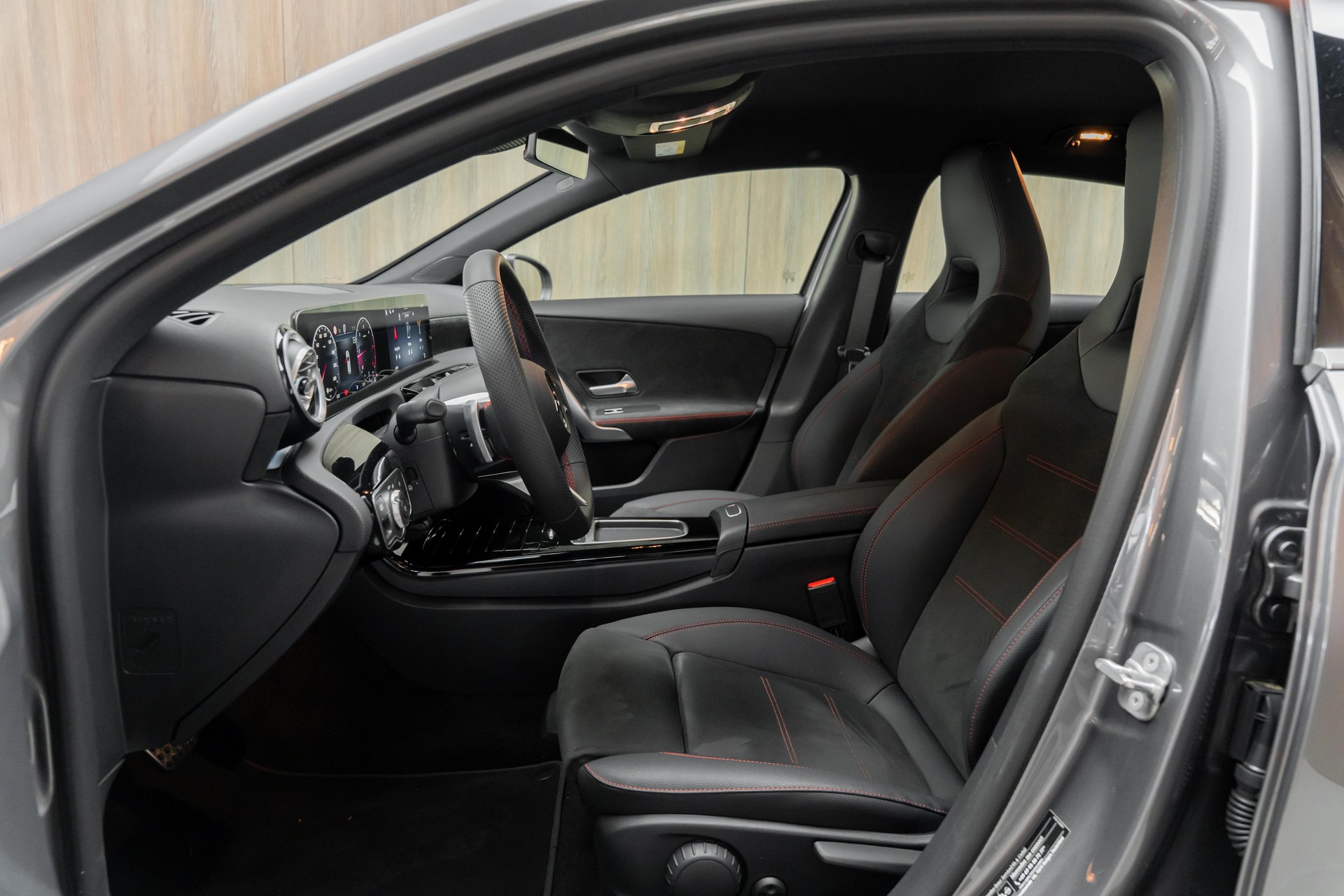 MERCEDES-BENZ A 220 d 8G-DCT-image-4