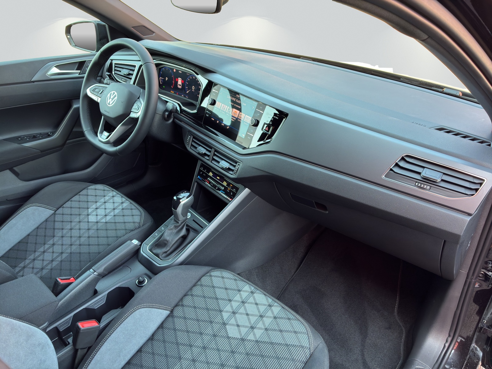 VW Polo 1.0 TSI R-Line DSG-image-7