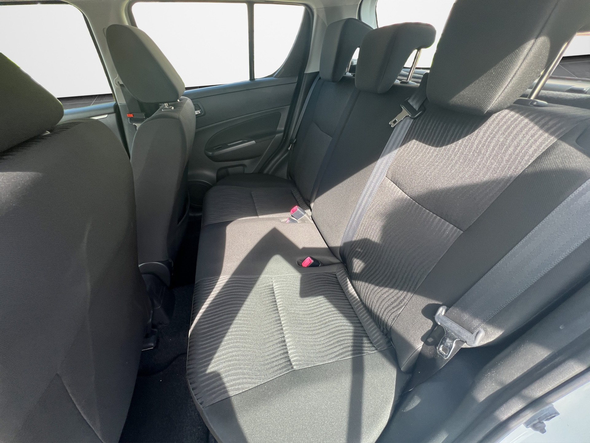 SUZUKI Swift 1.2i GL Top-image-11