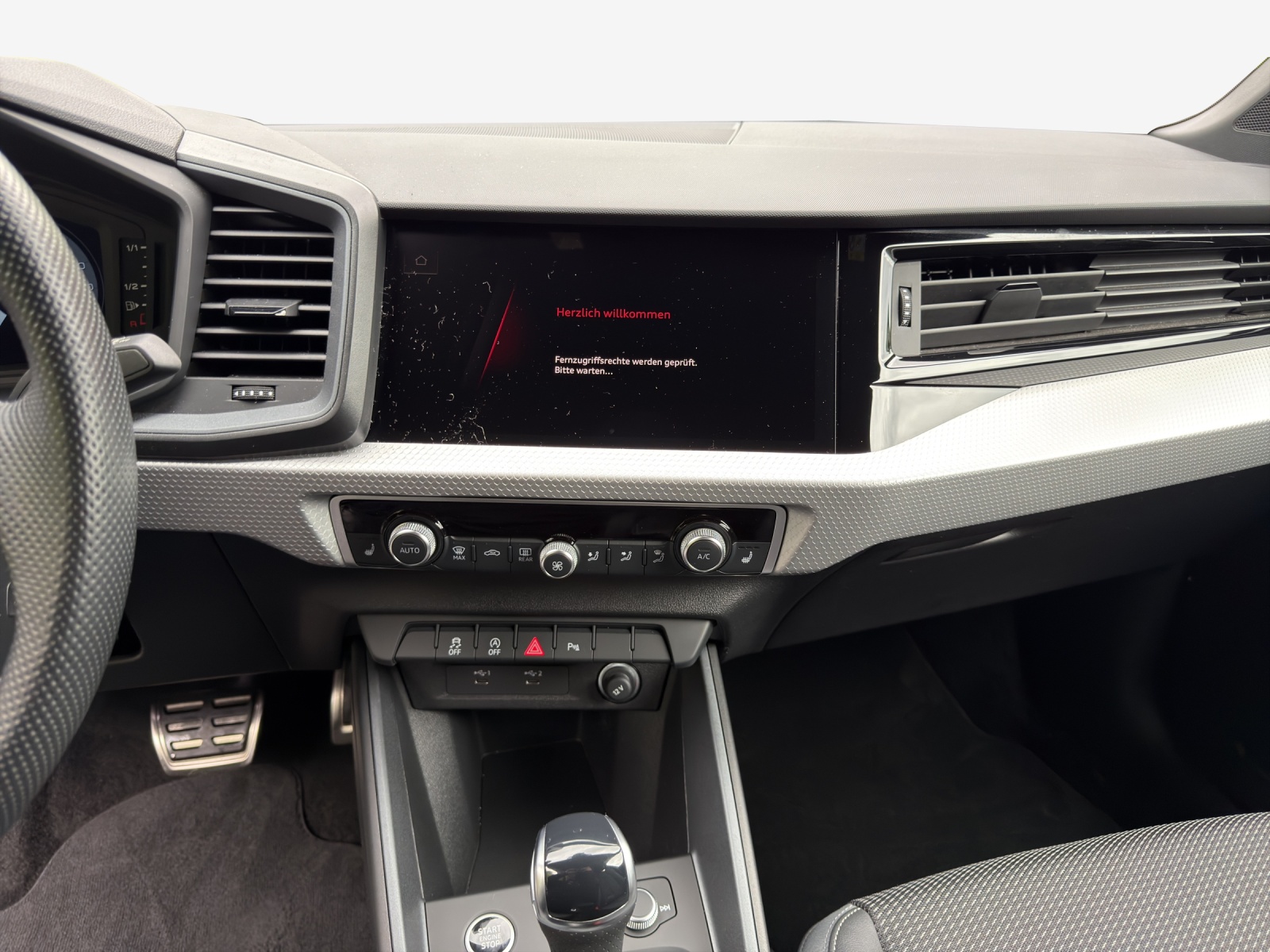 AUDI A1 Sportback 30 TFSI S Line Attraction S-tronic-image-10