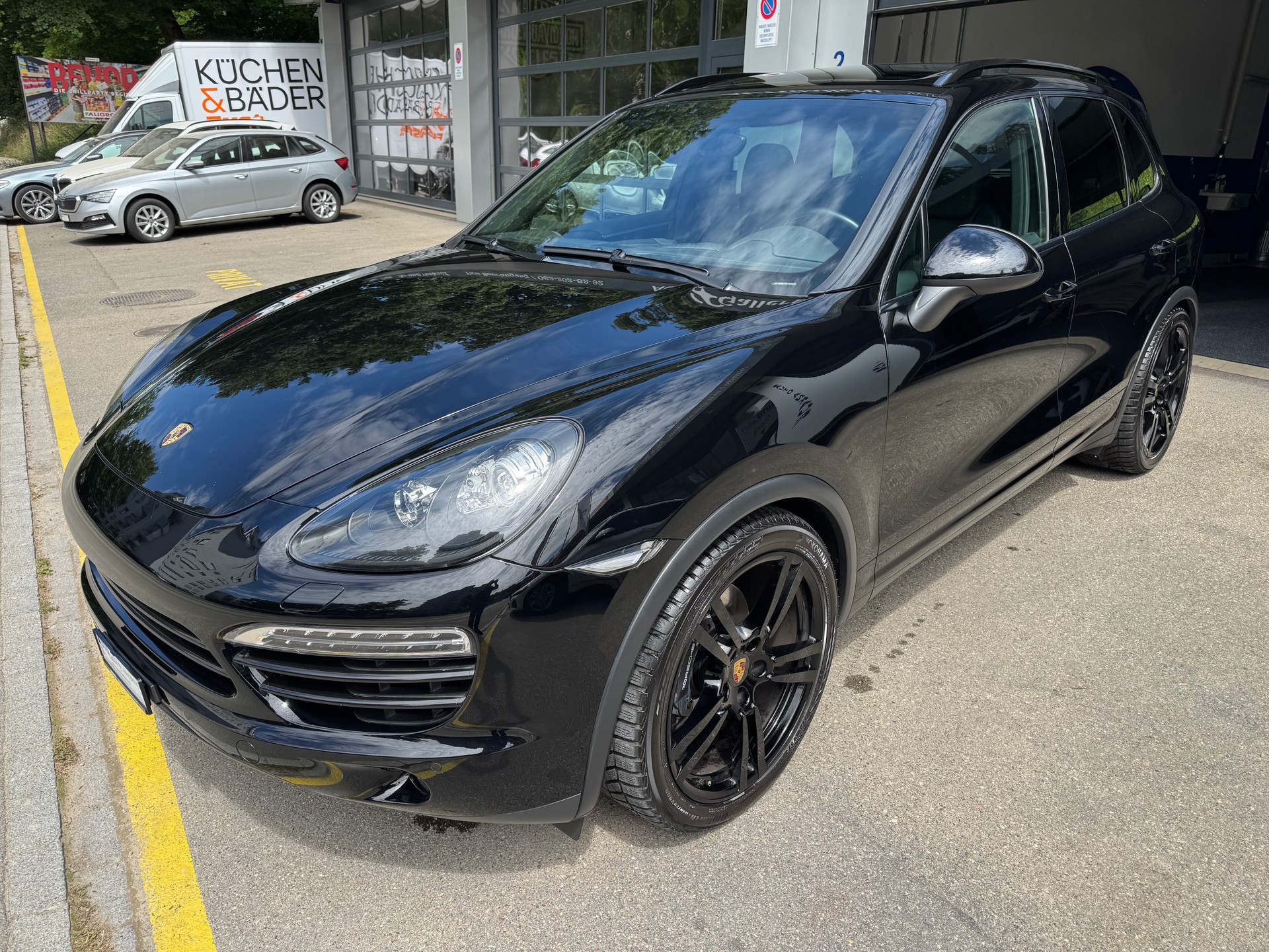 PORSCHE Cayenne Diesel ** ALL BLACK **-showroom-element-3