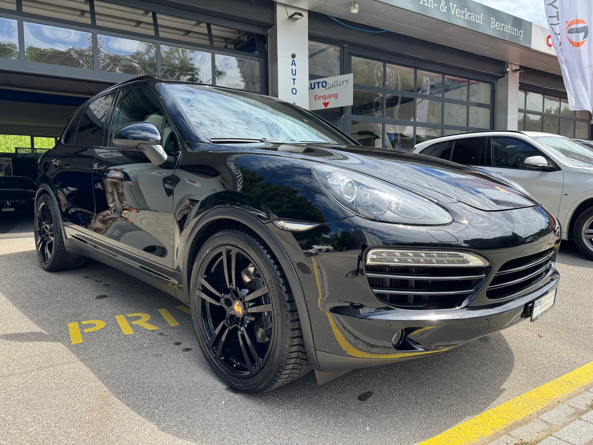 PORSCHE Cayenne Diesel ** ALL BLACK **-showroom-element-2