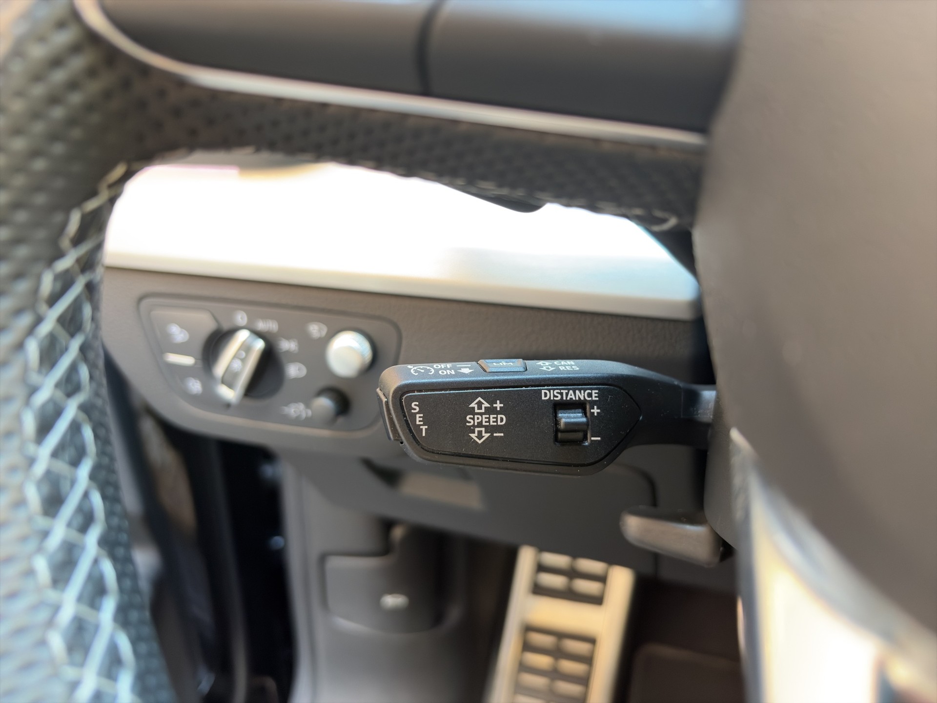 AUDI Q5 Sportback 40 TDI Blackedition quattro S-tronic-image-18