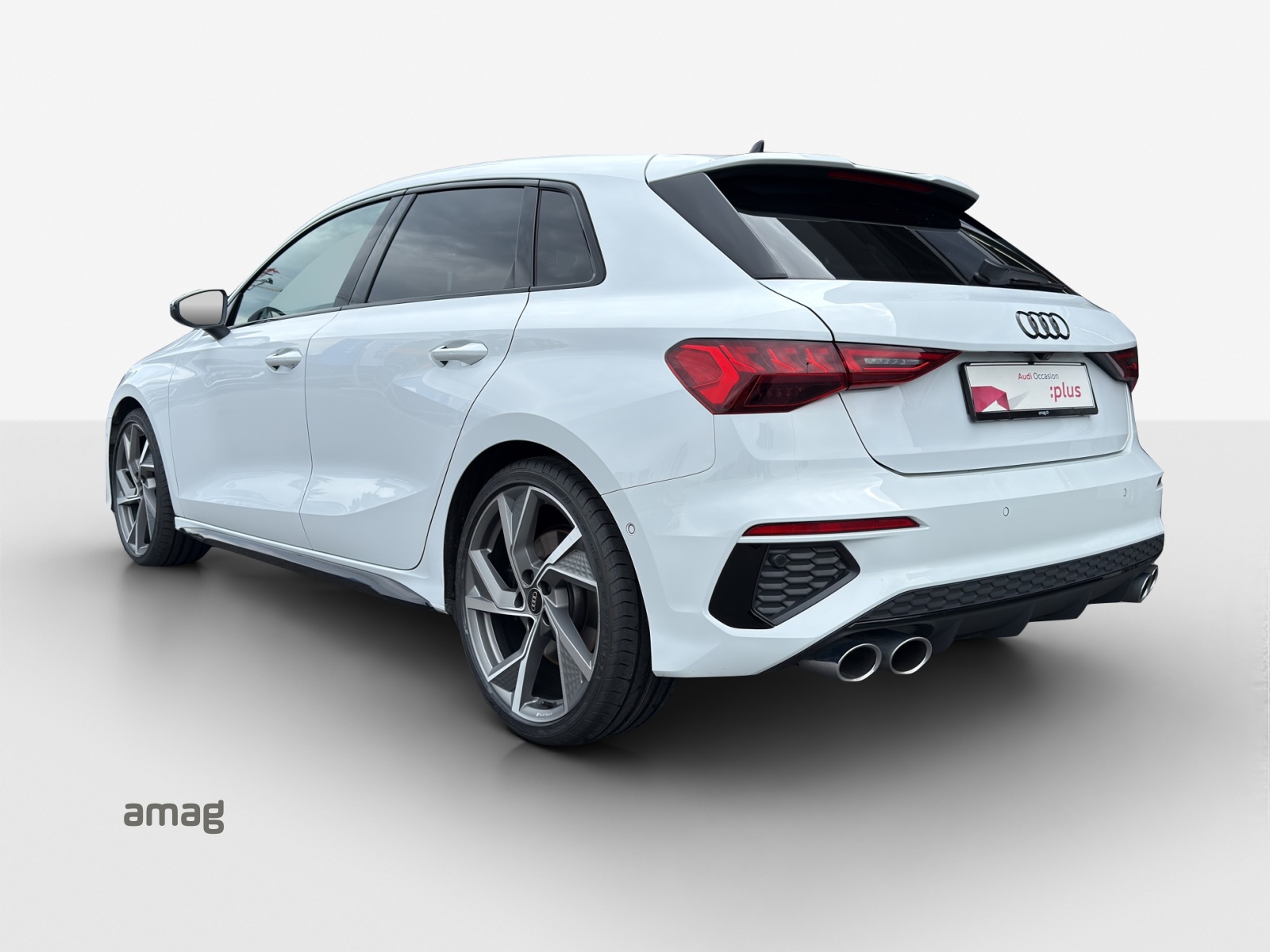 AUDI S3 Sportback 2.0 TFSI quattro S-tronic-image-2