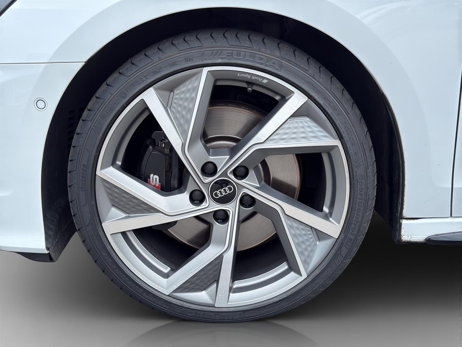 AUDI S3 Sportback 2.0 TFSI quattro S-tronic-image-13