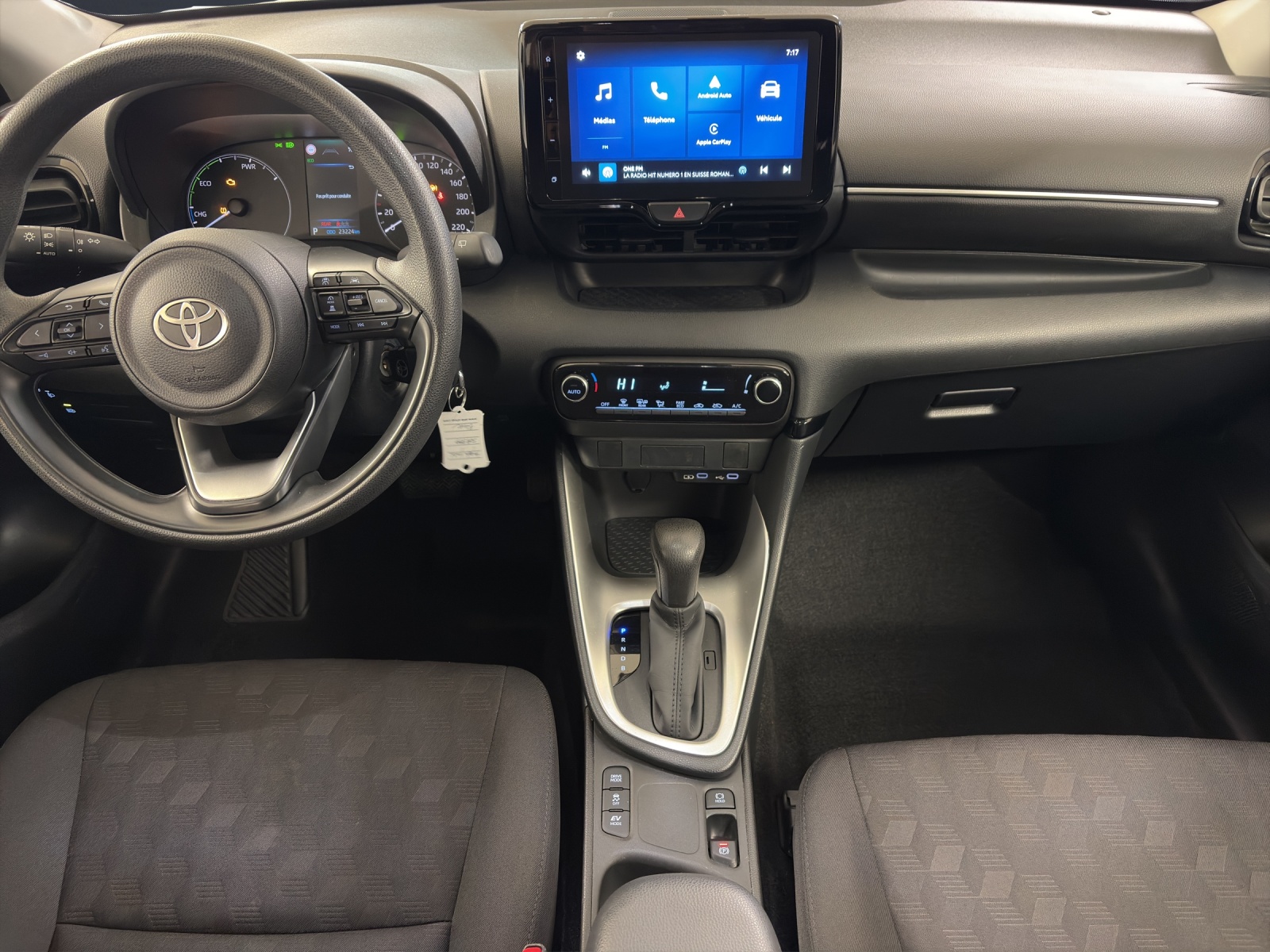 Image TOYOTA YARIS Yaris 1.5 Comfort e-CVT