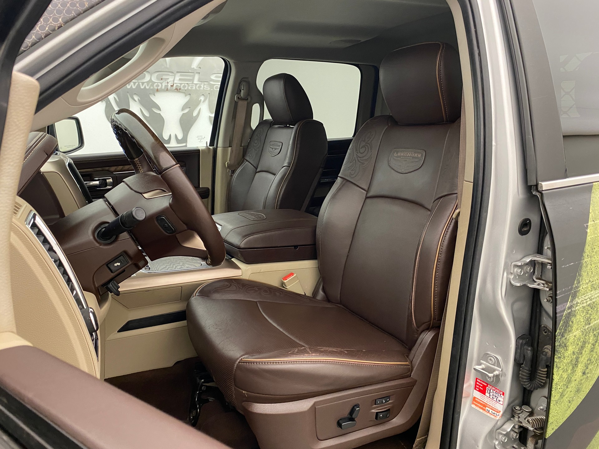 DODGE Ram 1500 5.7 Longhorn Crew Cab-image-7