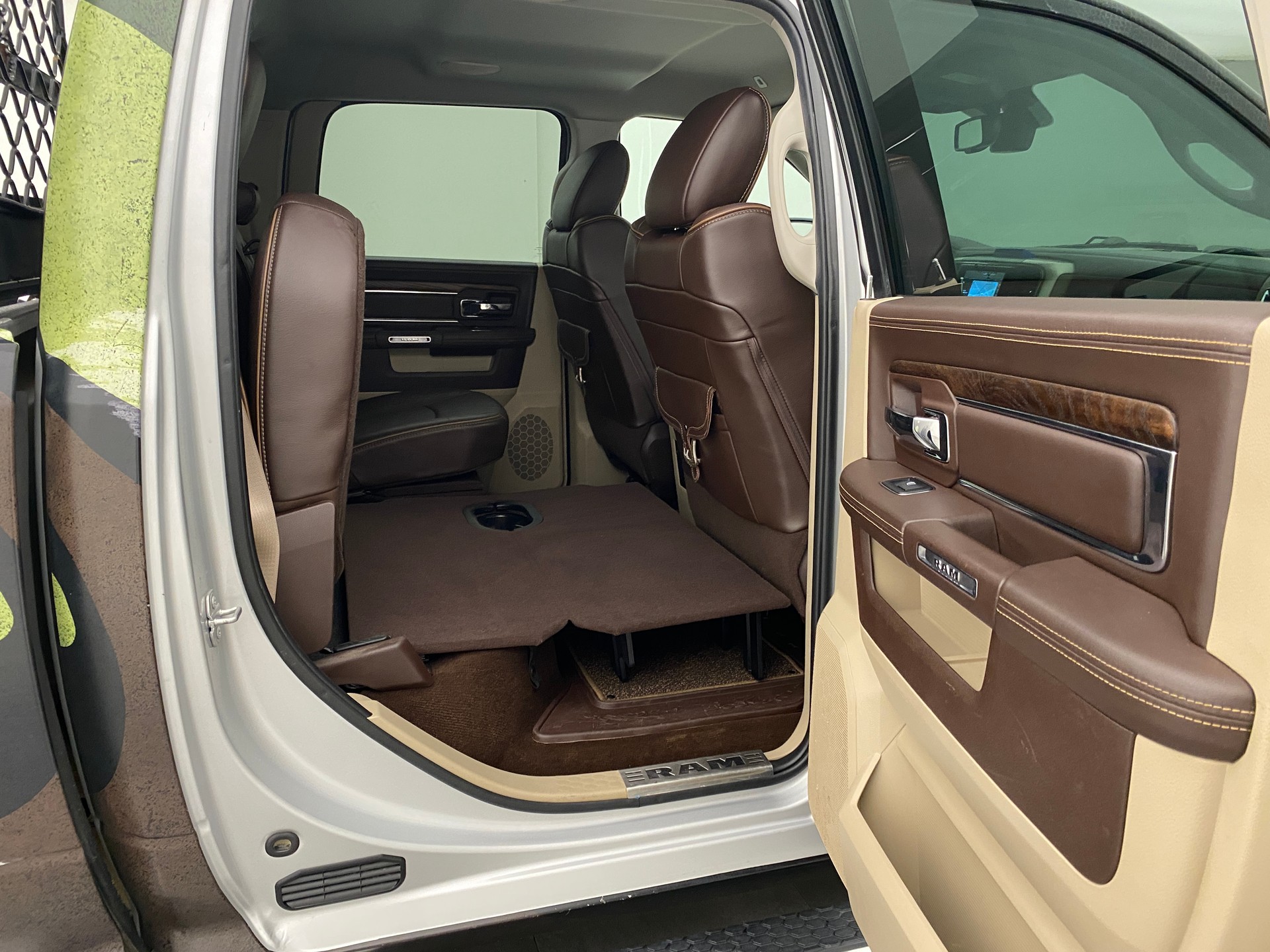 DODGE Ram 1500 5.7 Longhorn Crew Cab-image-12
