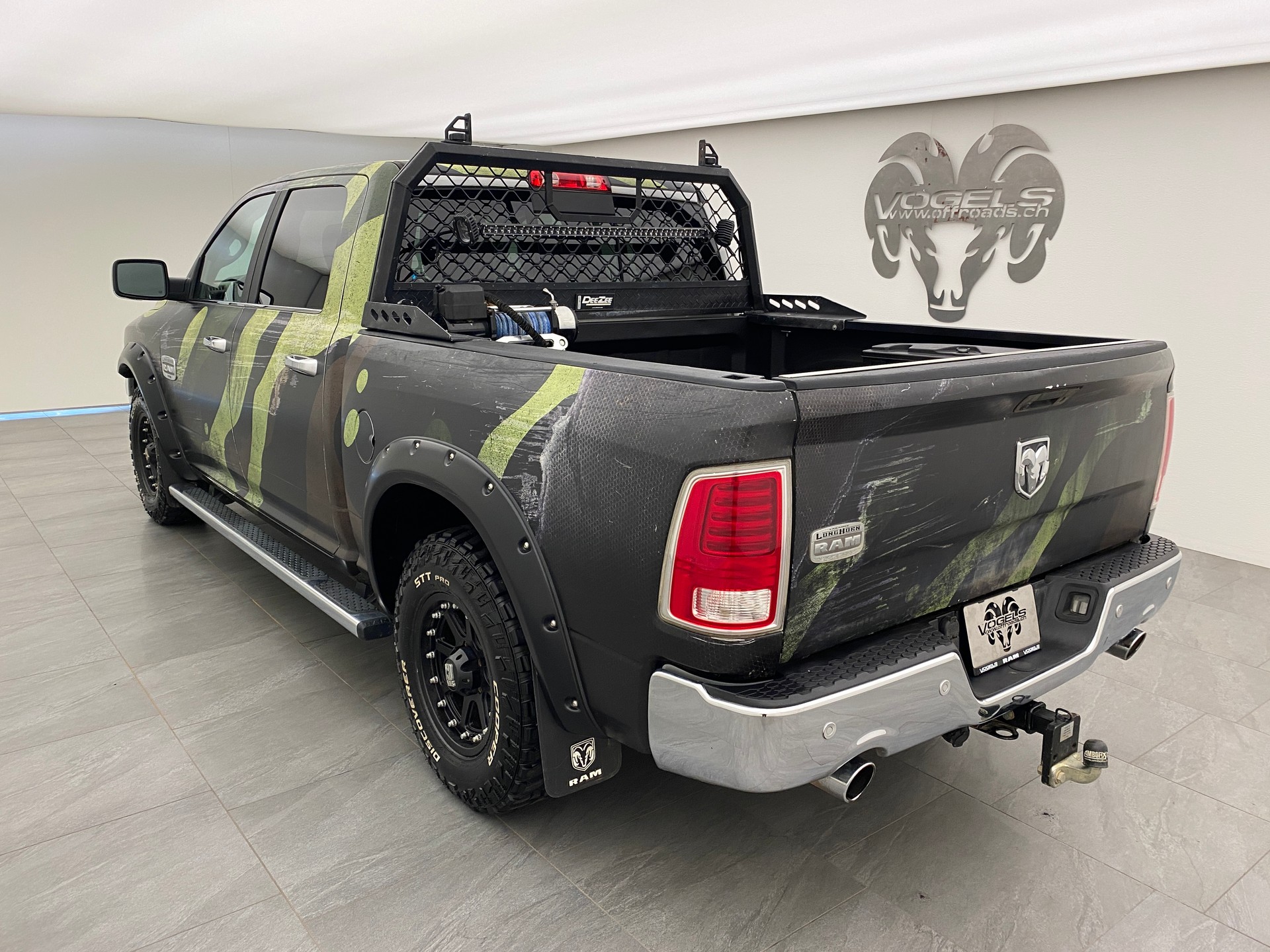 DODGE Ram 1500 5.7 Longhorn Crew Cab-image-4