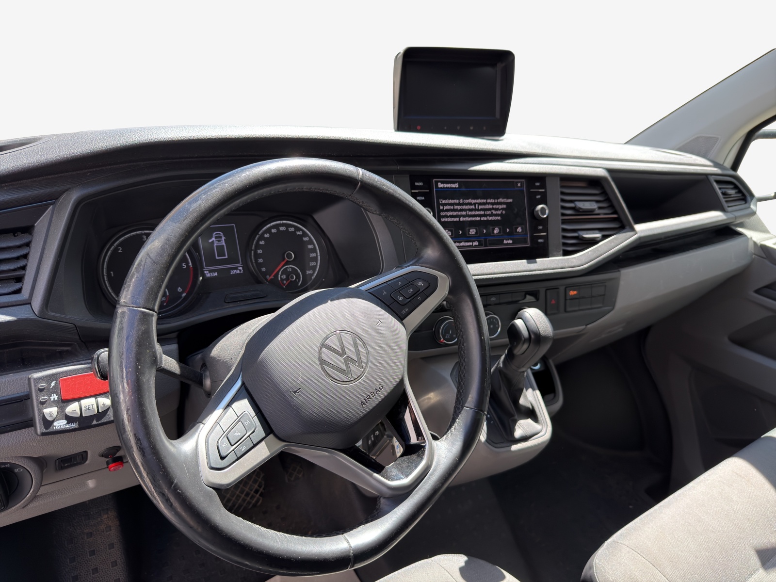 VW T6.1 2.0 TDI DSG-image-8