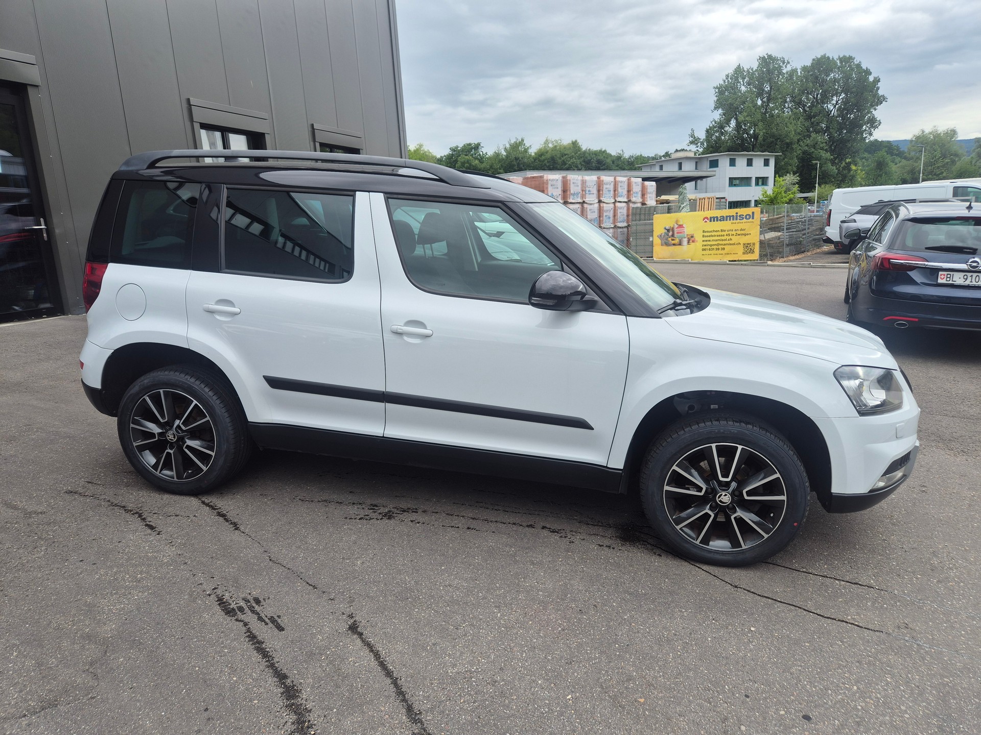 SKODA Yeti 1.8 TSI Elegance 4x4 DSG-image-2
