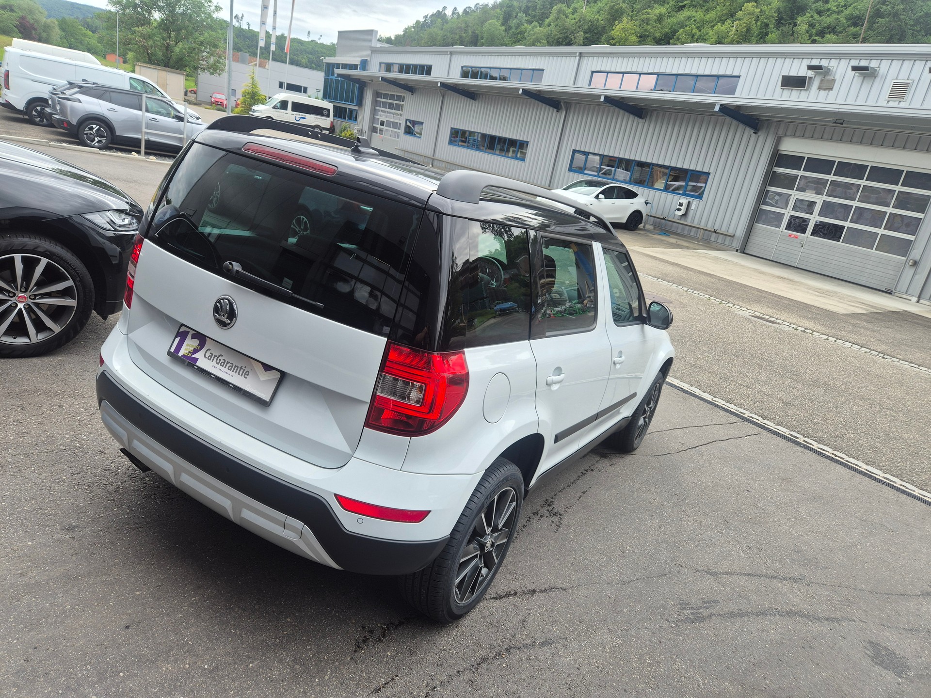 SKODA Yeti 1.8 TSI Elegance 4x4 DSG-image-3