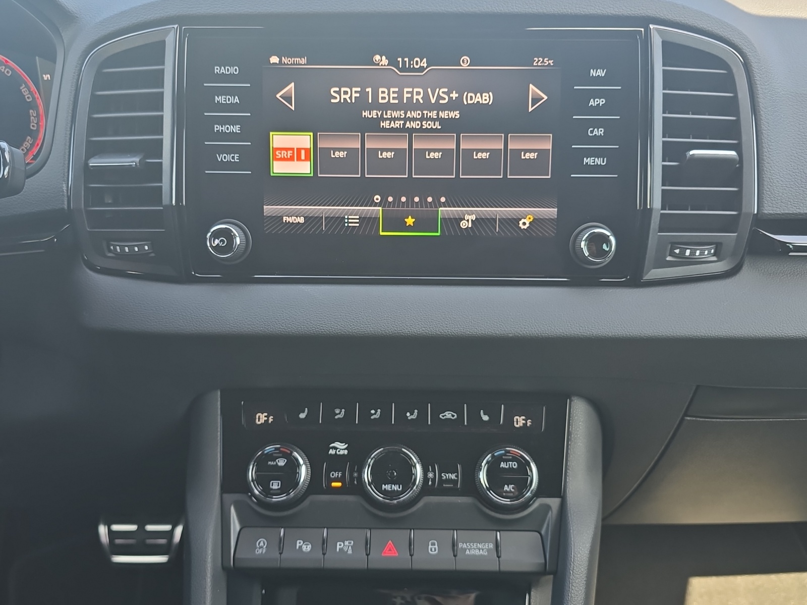 SKODA Karoq 2.0 TSI SportLine 4x4 DSG-image-10