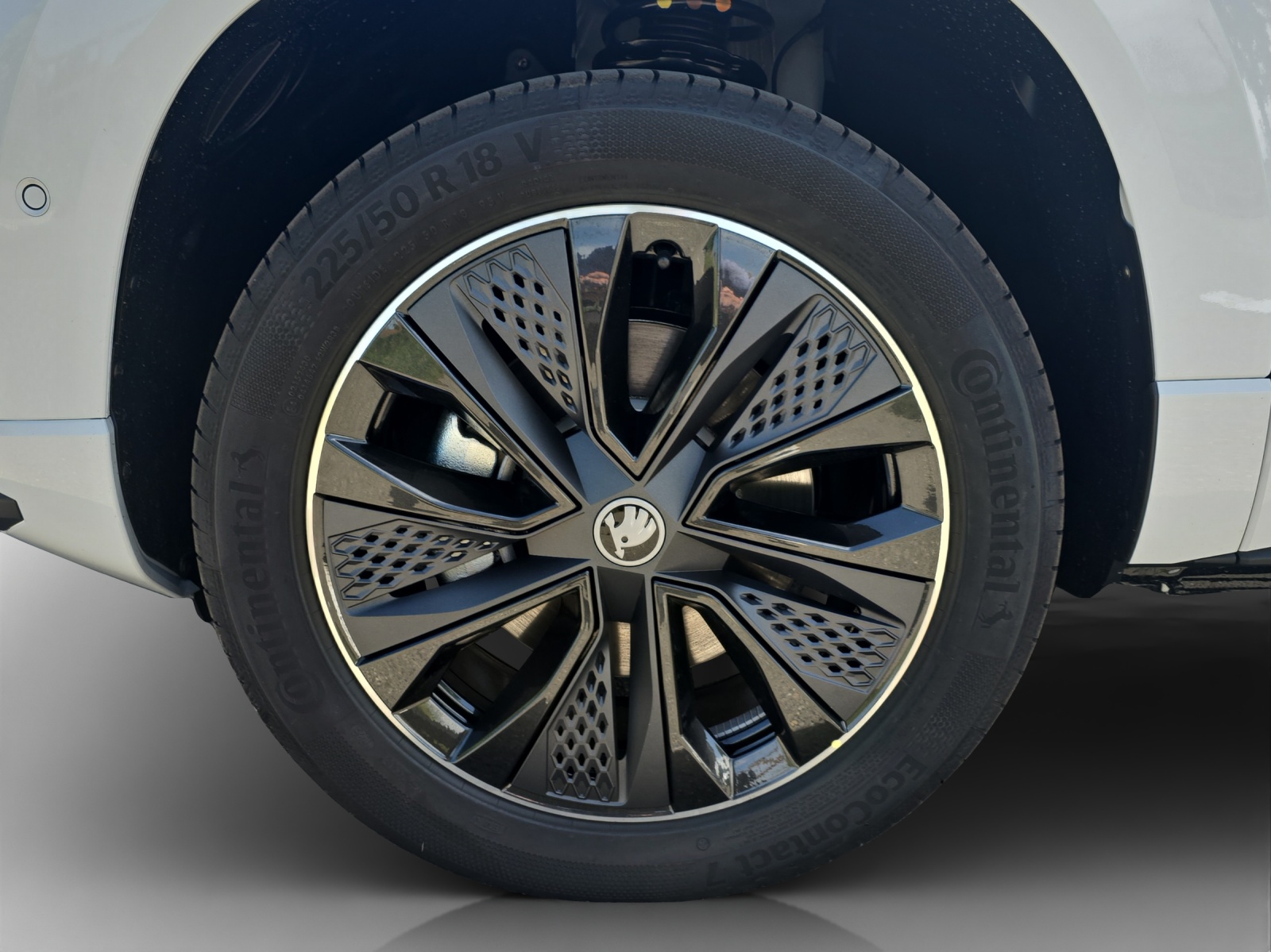 SKODA Karoq 2.0 TSI SportLine 4x4 DSG-image-14