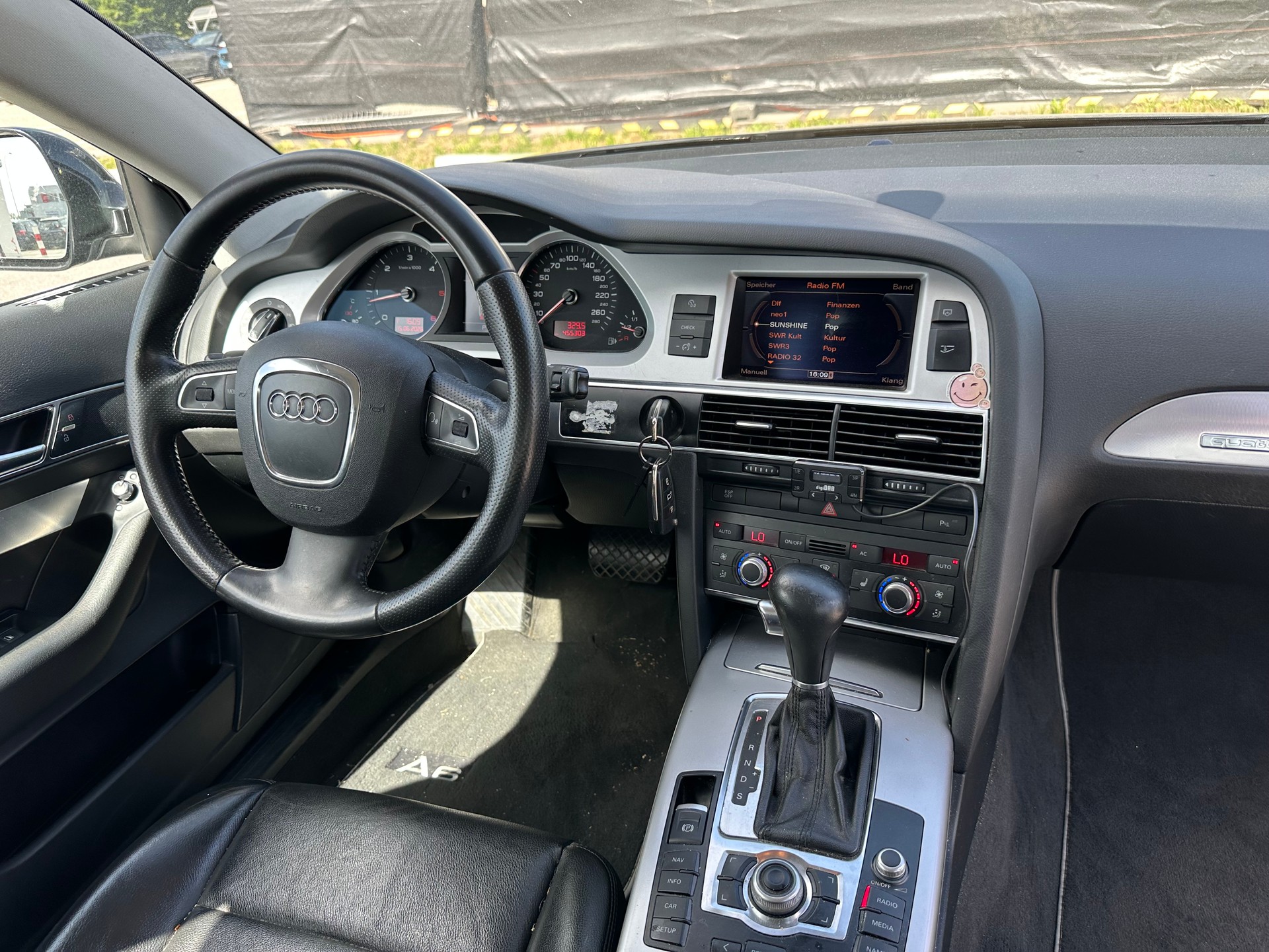 AUDI A6 Avant 3.0 V6 TDI quattro tiptronic-image-5