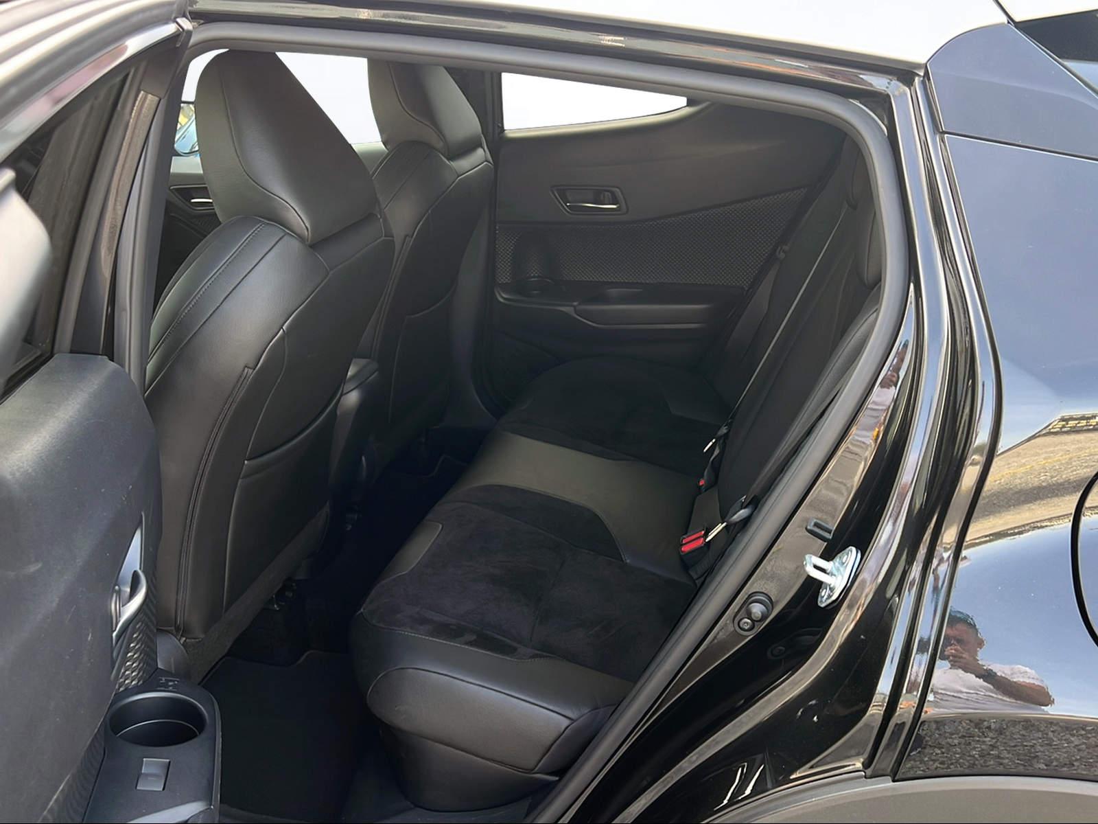 TOYOTA C-HR 2.0 VVTi HSD Move-image-5