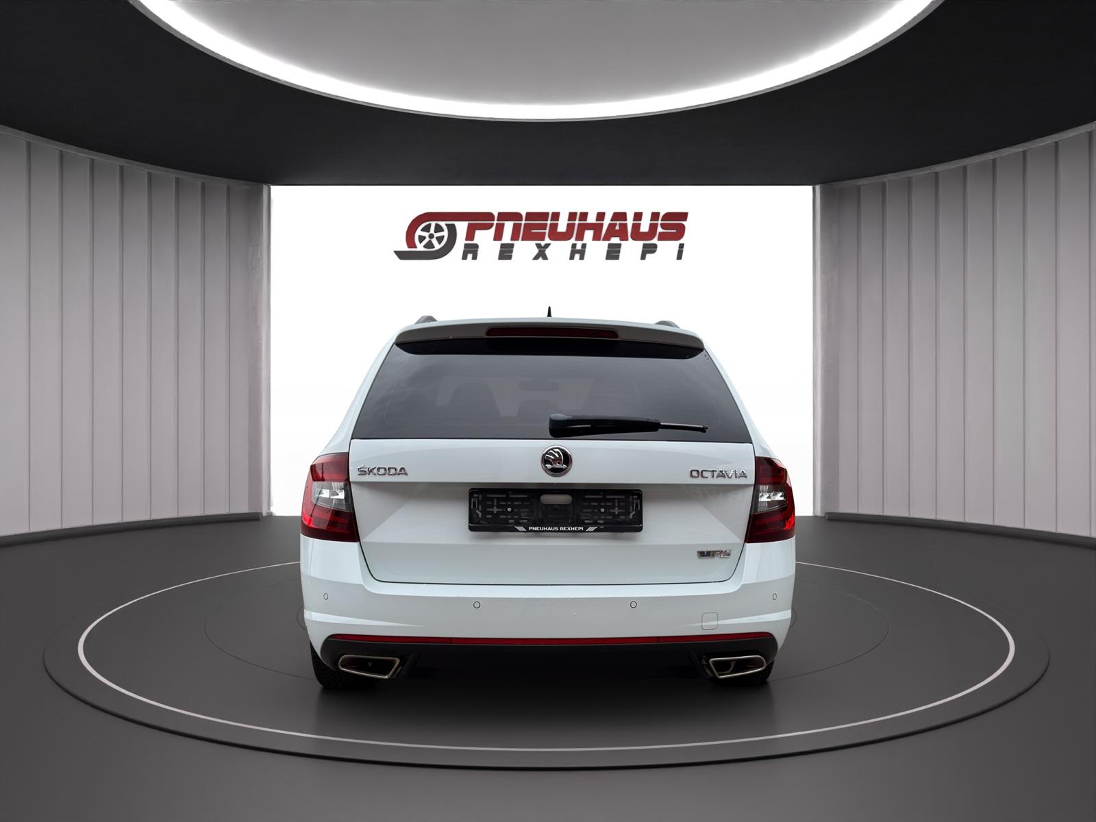 SKODA Octavia Combi 2.0 TSI RS DSG-image-4