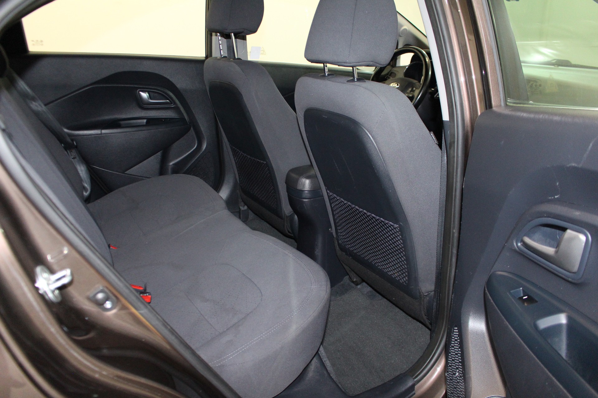 KIA Rio 1.4 CVVT Style-image-8