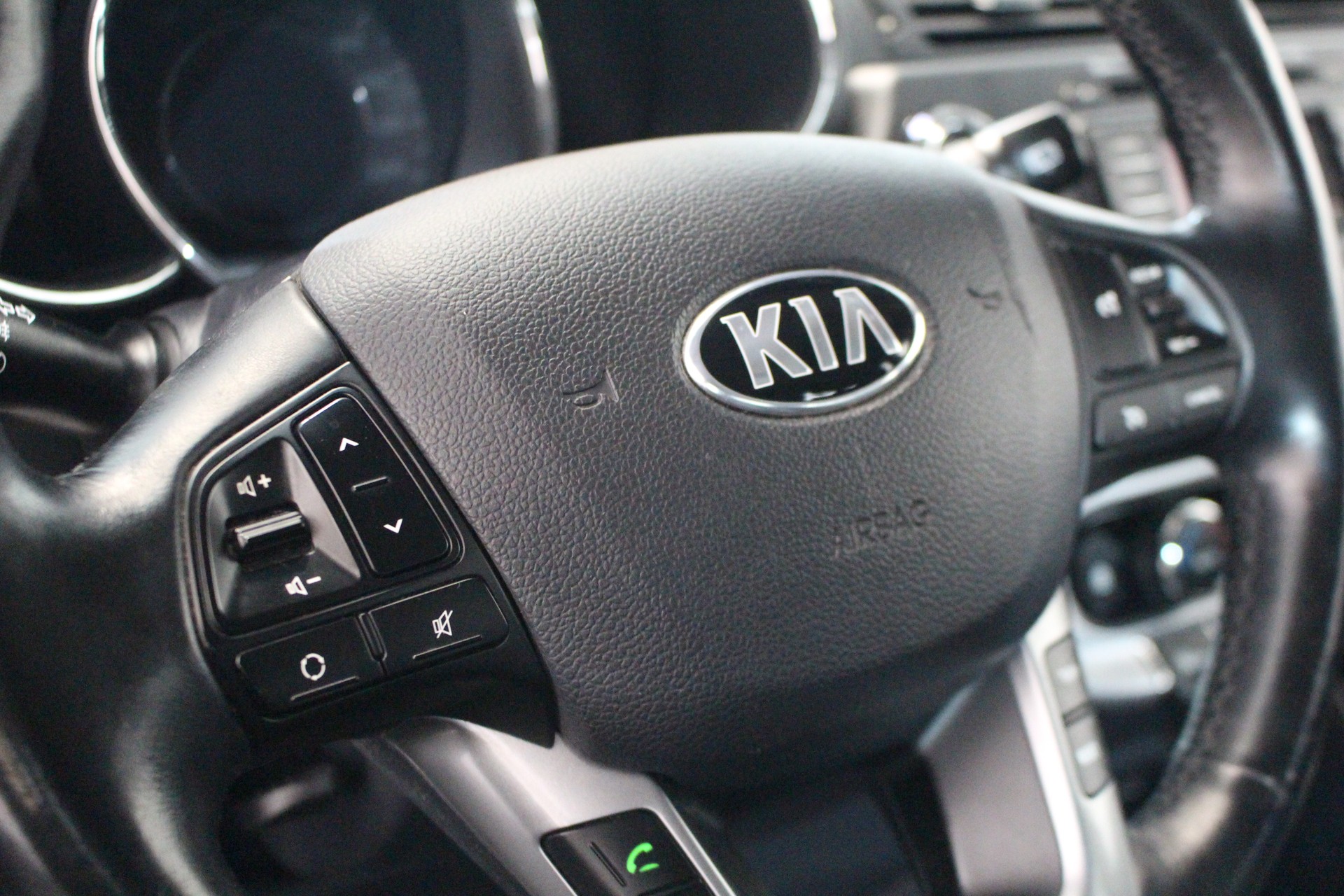 KIA Rio 1.4 CVVT Style-image-12